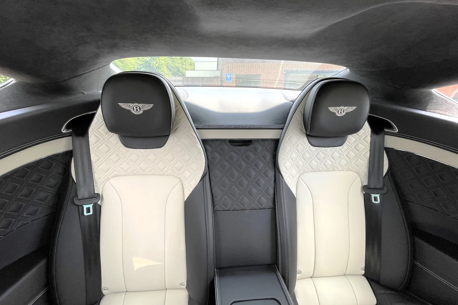 Bentley CONTINENTAL GT thumbnail image number 51
