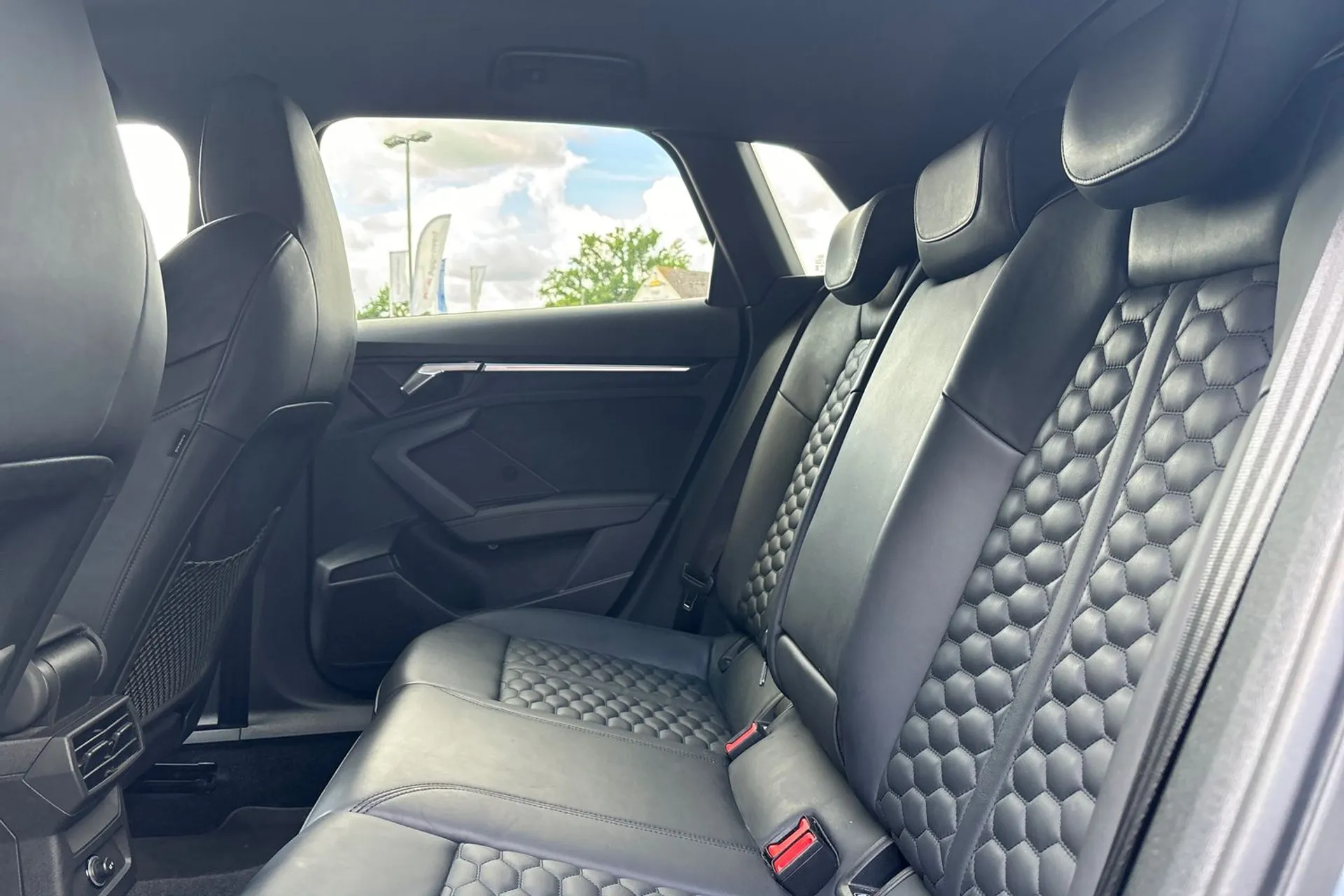 Audi RS3 thumbnail image number 30