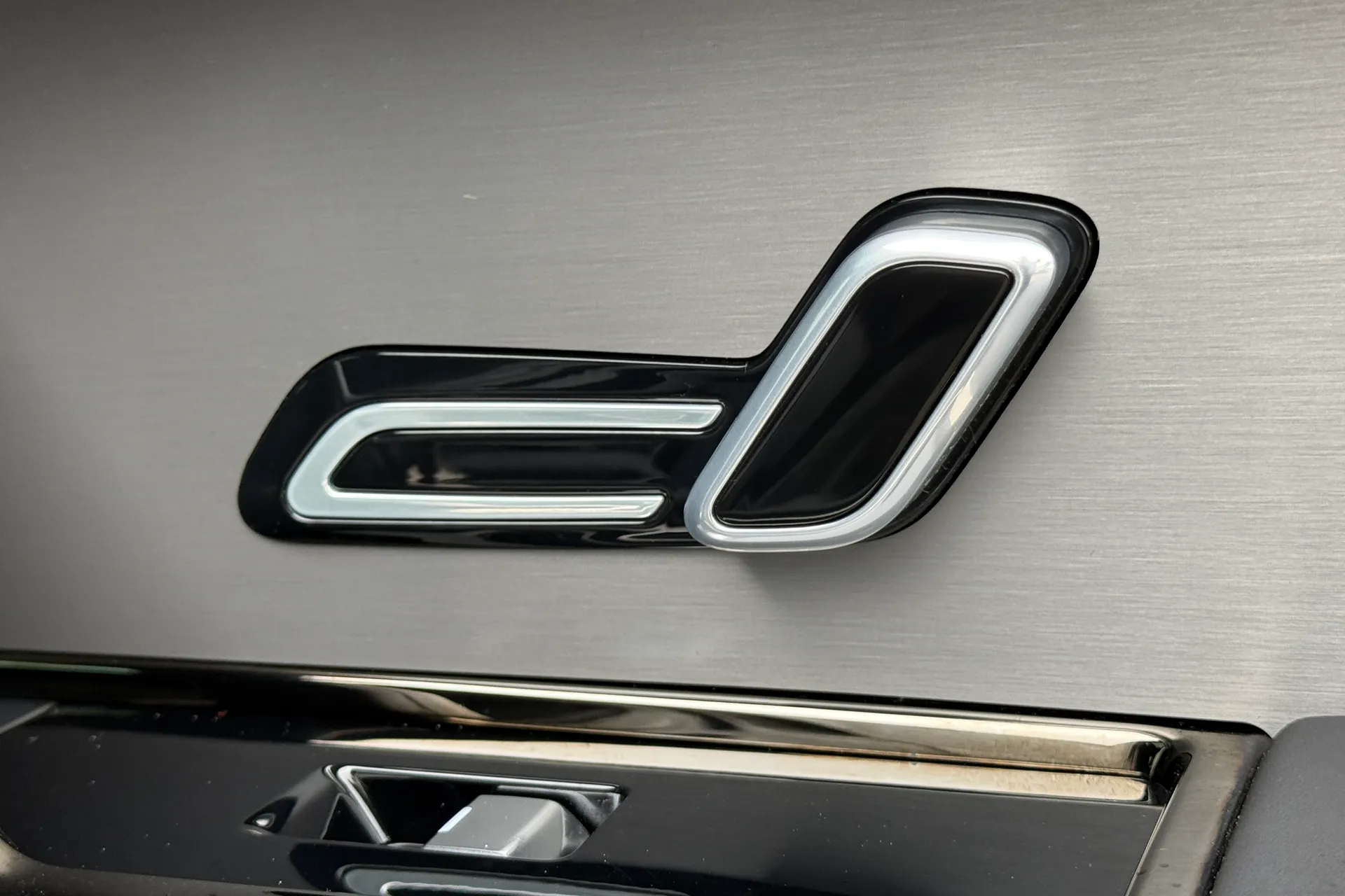 LAND ROVER RANGE ROVER SPORT thumbnail image number 23
