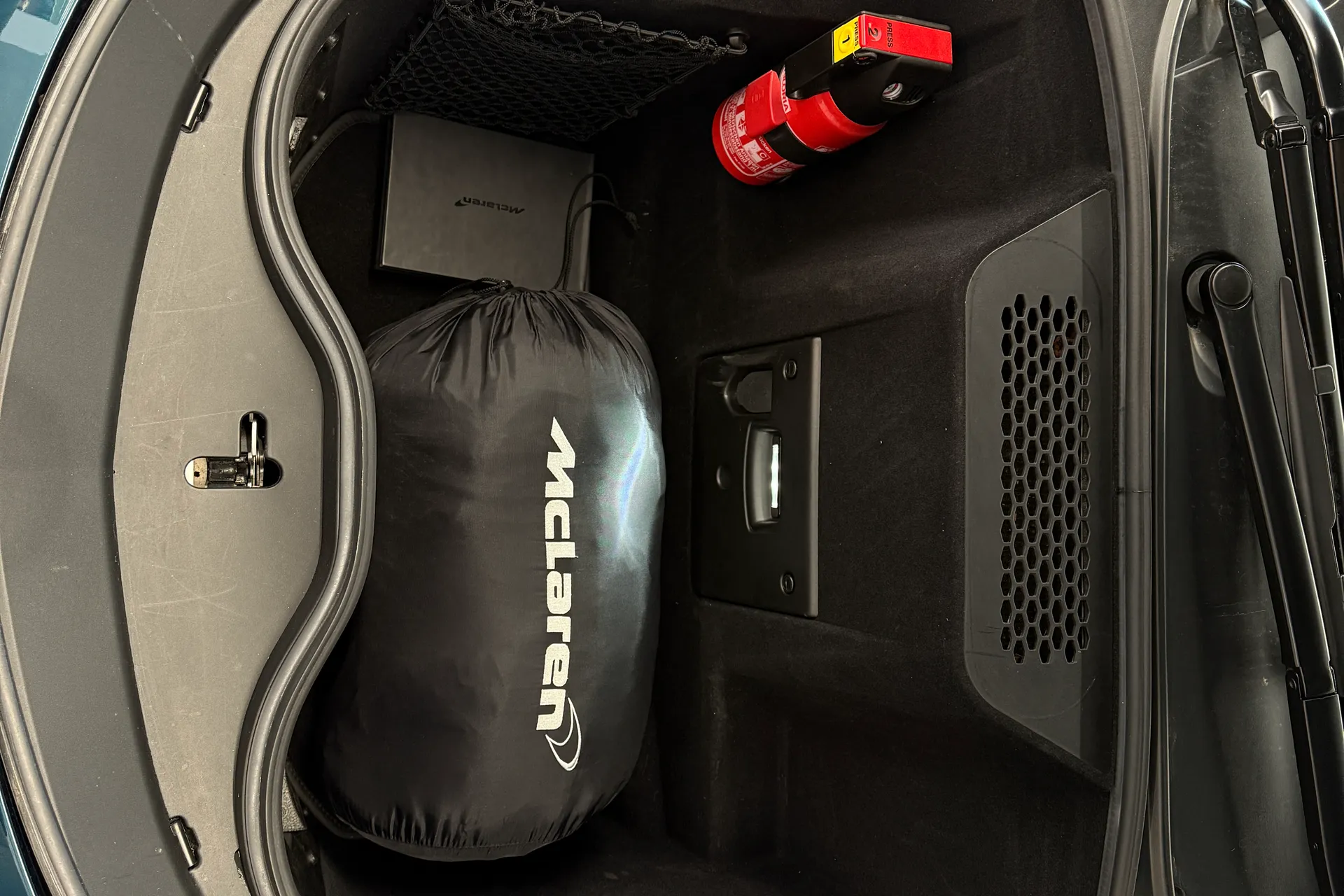 McLaren GT thumbnail image number 30