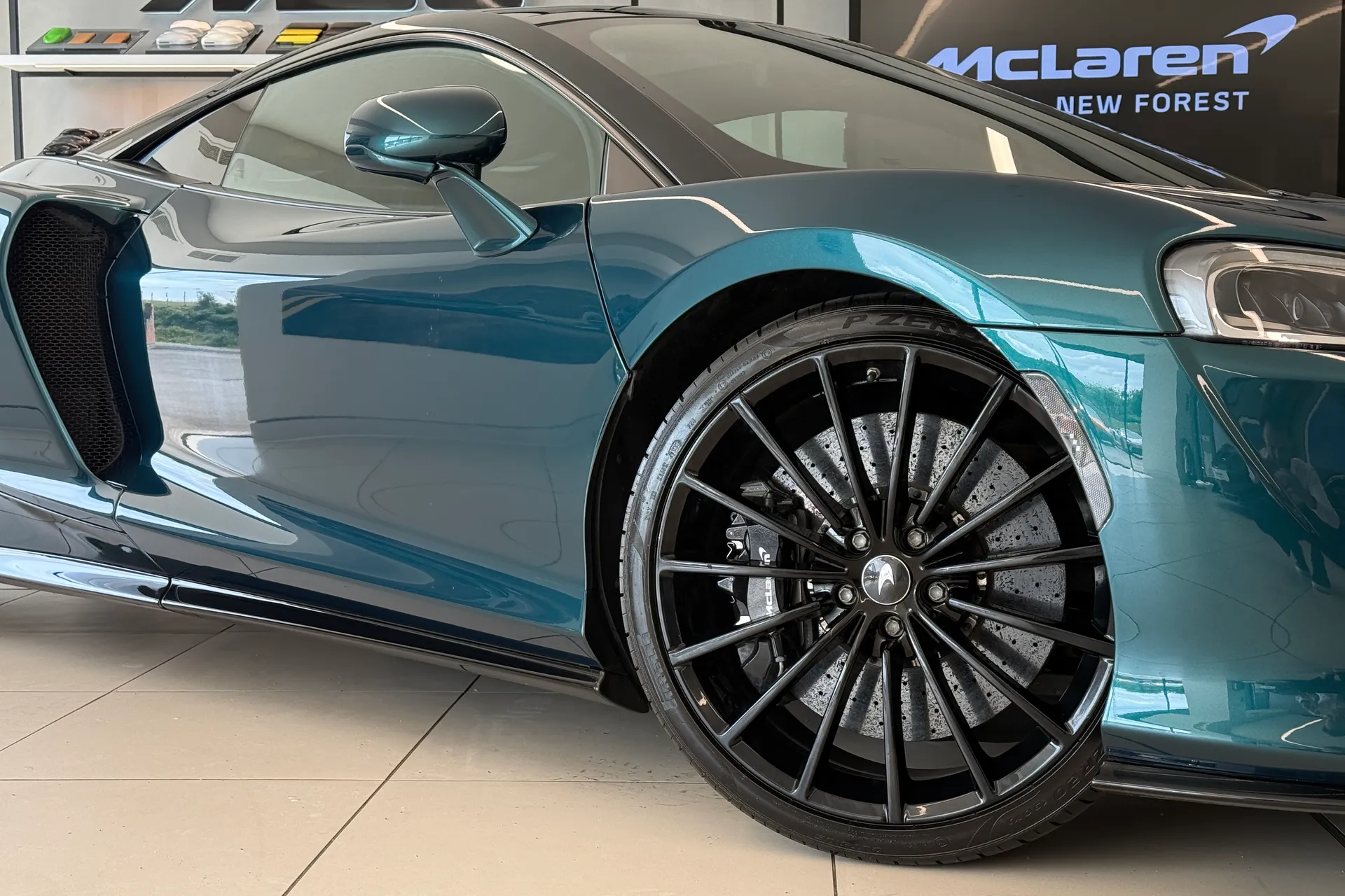 McLaren GT thumbnail image number 37