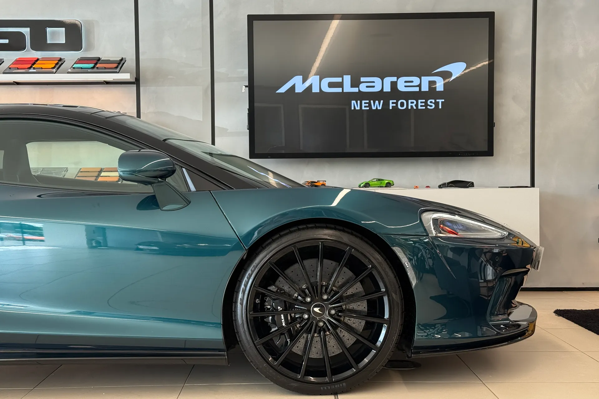 McLaren GT thumbnail image number 38