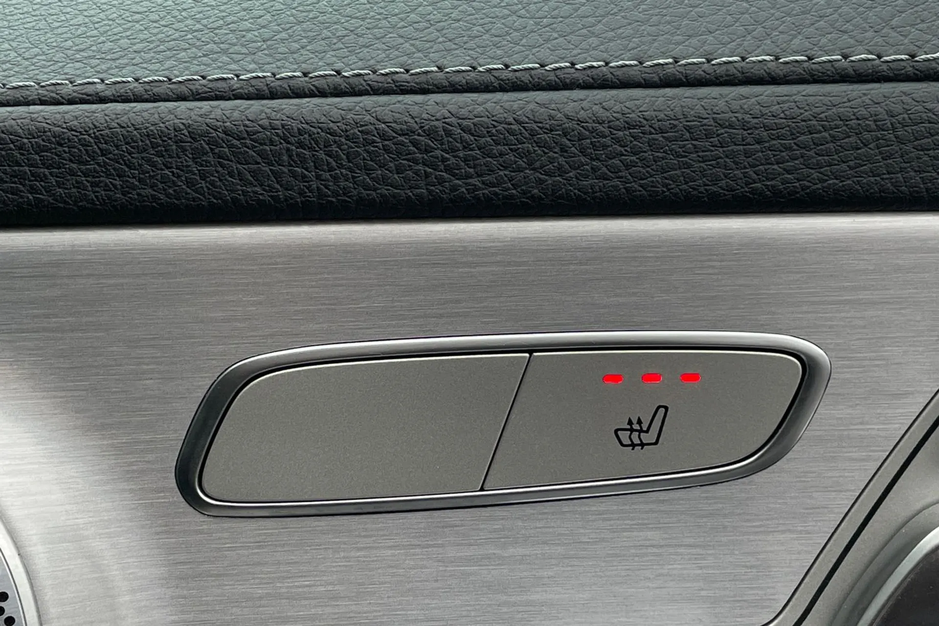 MERCEDES-BENZ C CLASS thumbnail image number 42