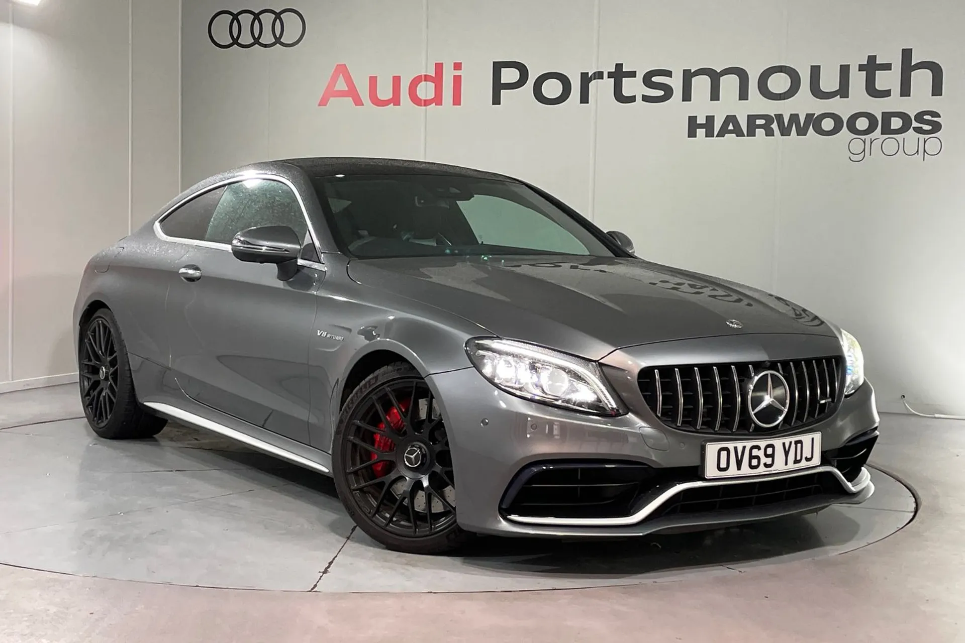 MERCEDES-BENZ C CLASS focused image