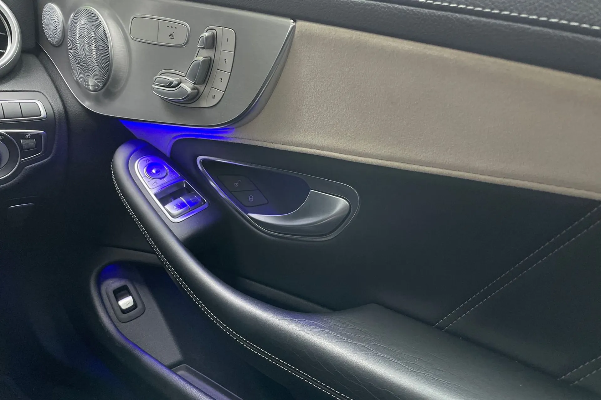 MERCEDES-BENZ C CLASS thumbnail image number 39