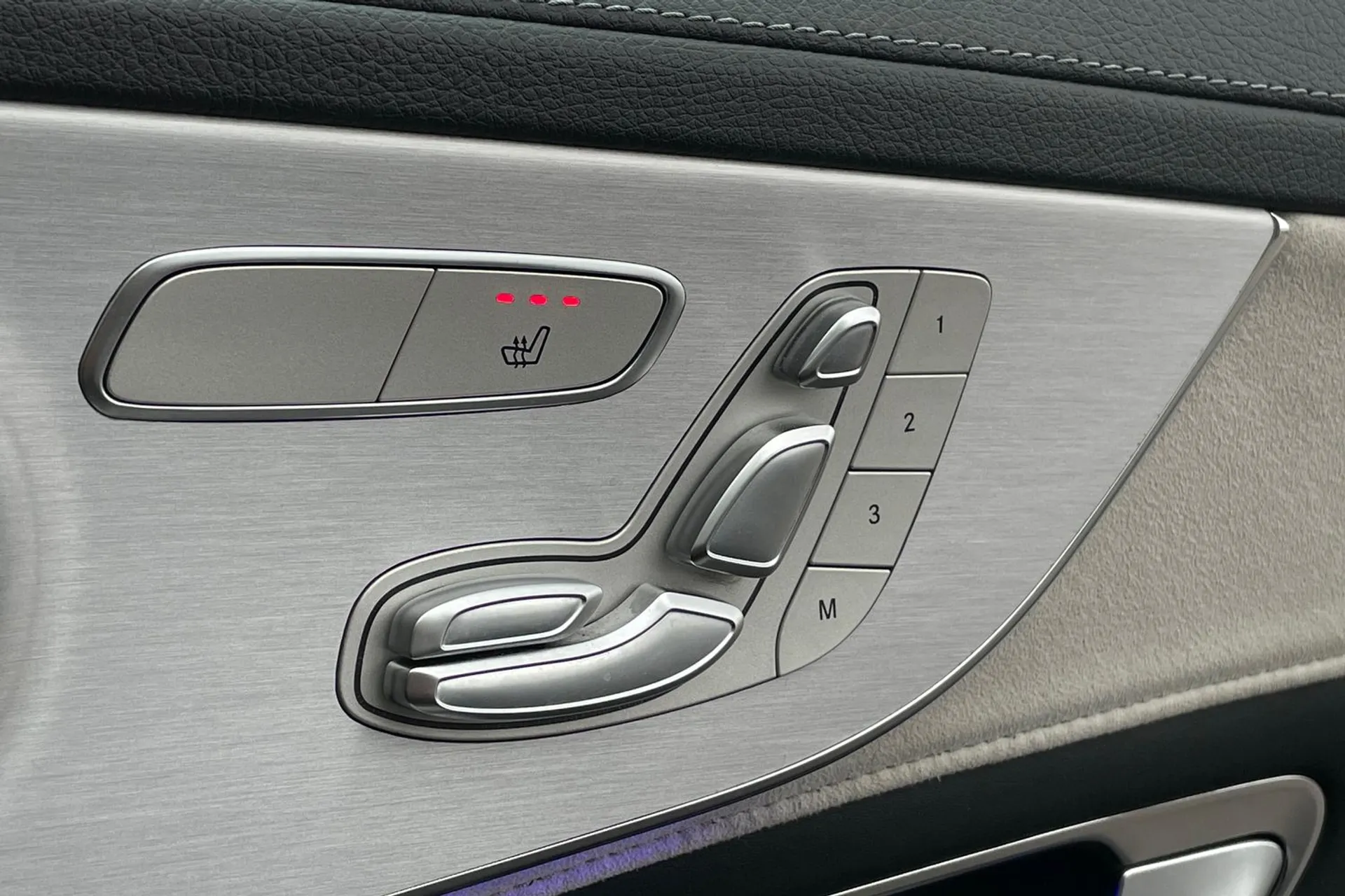 MERCEDES-BENZ C CLASS thumbnail image number 43