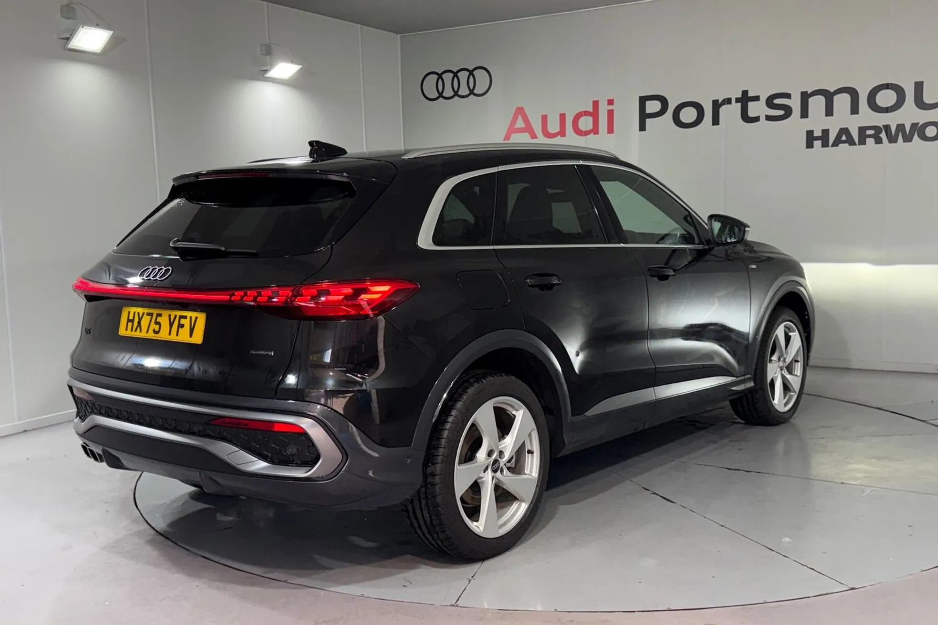 Audi Q5 thumbnail image number 9