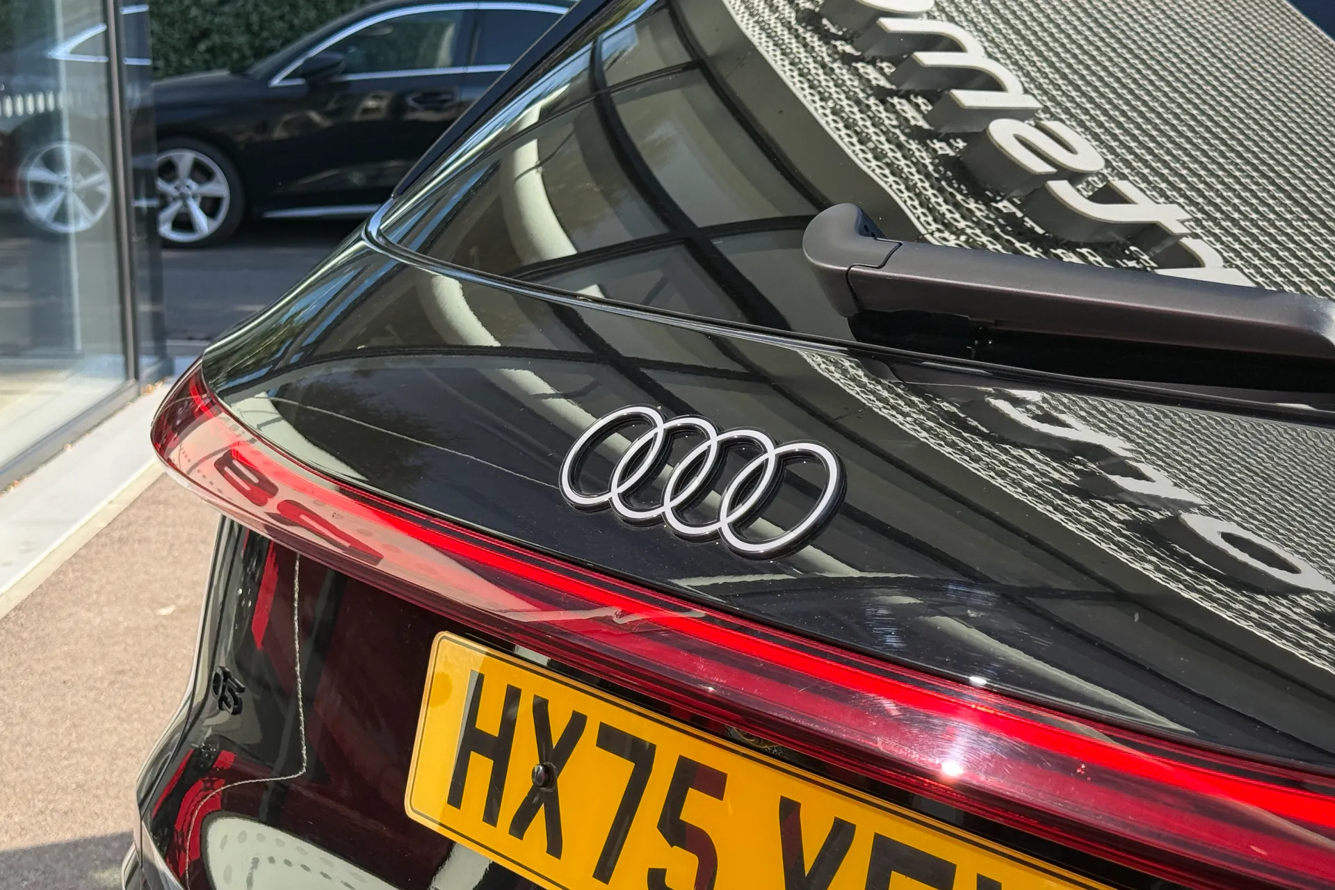 Audi Q5 thumbnail image number 21