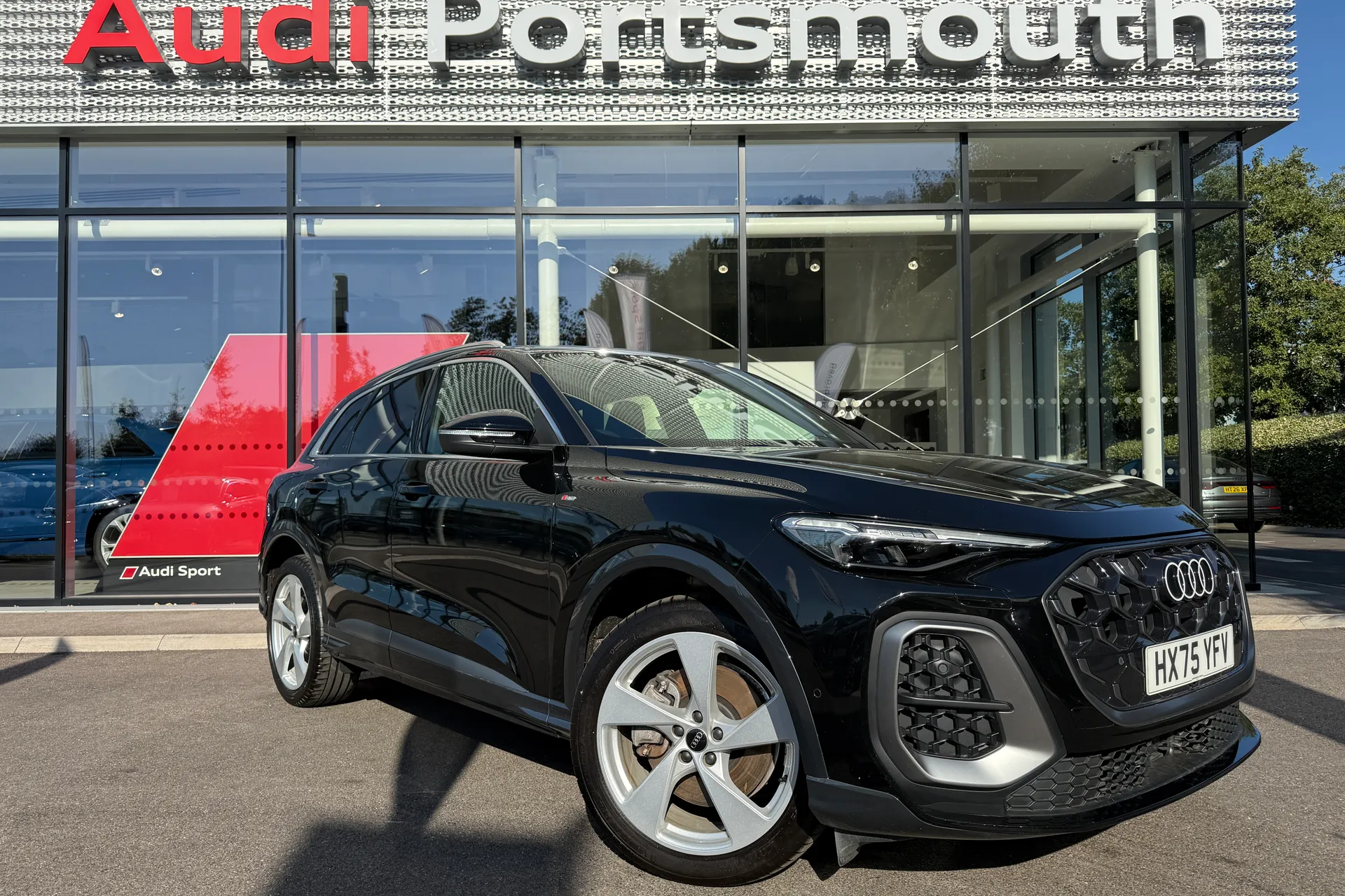 Audi Q5 focused image