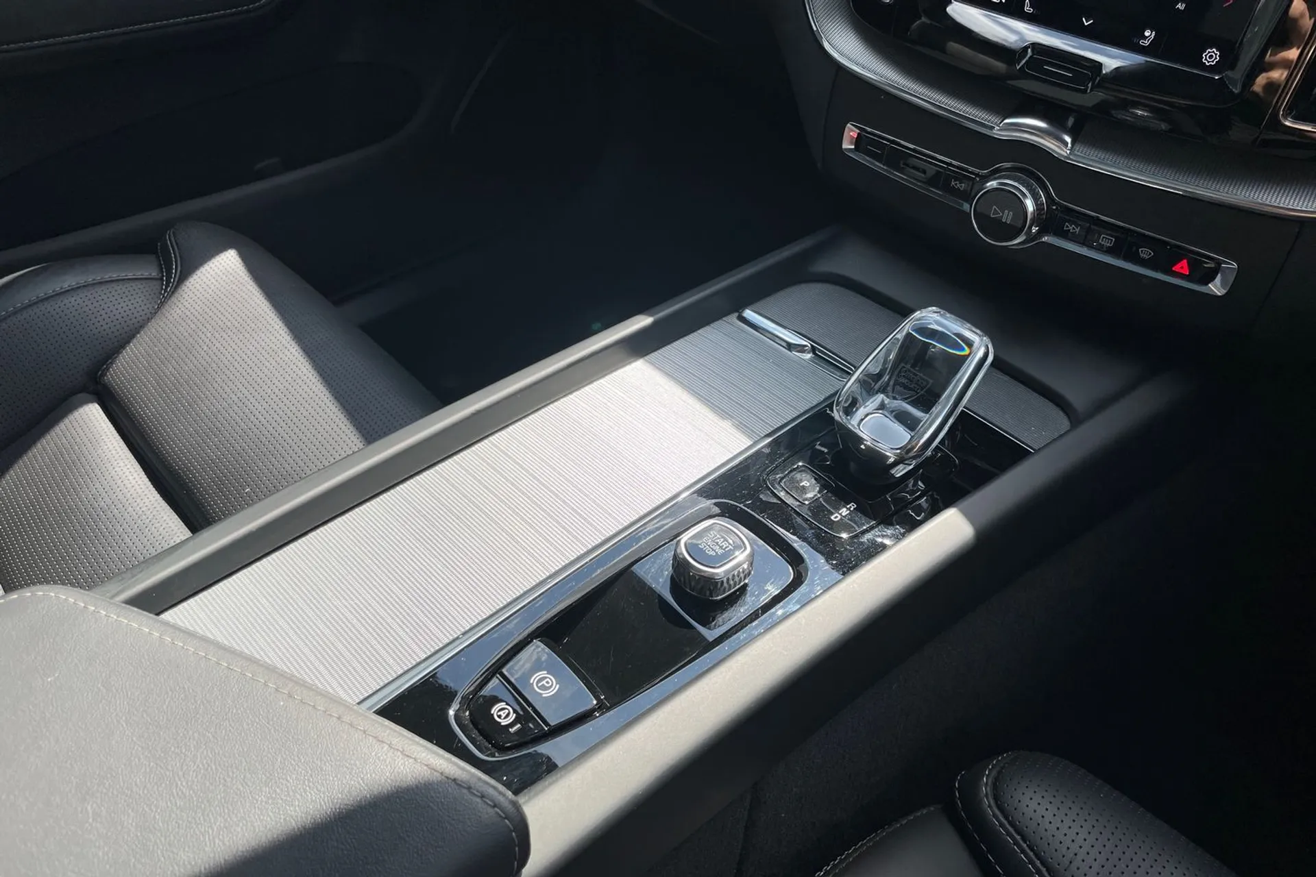 Volvo XC60 thumbnail image number 44