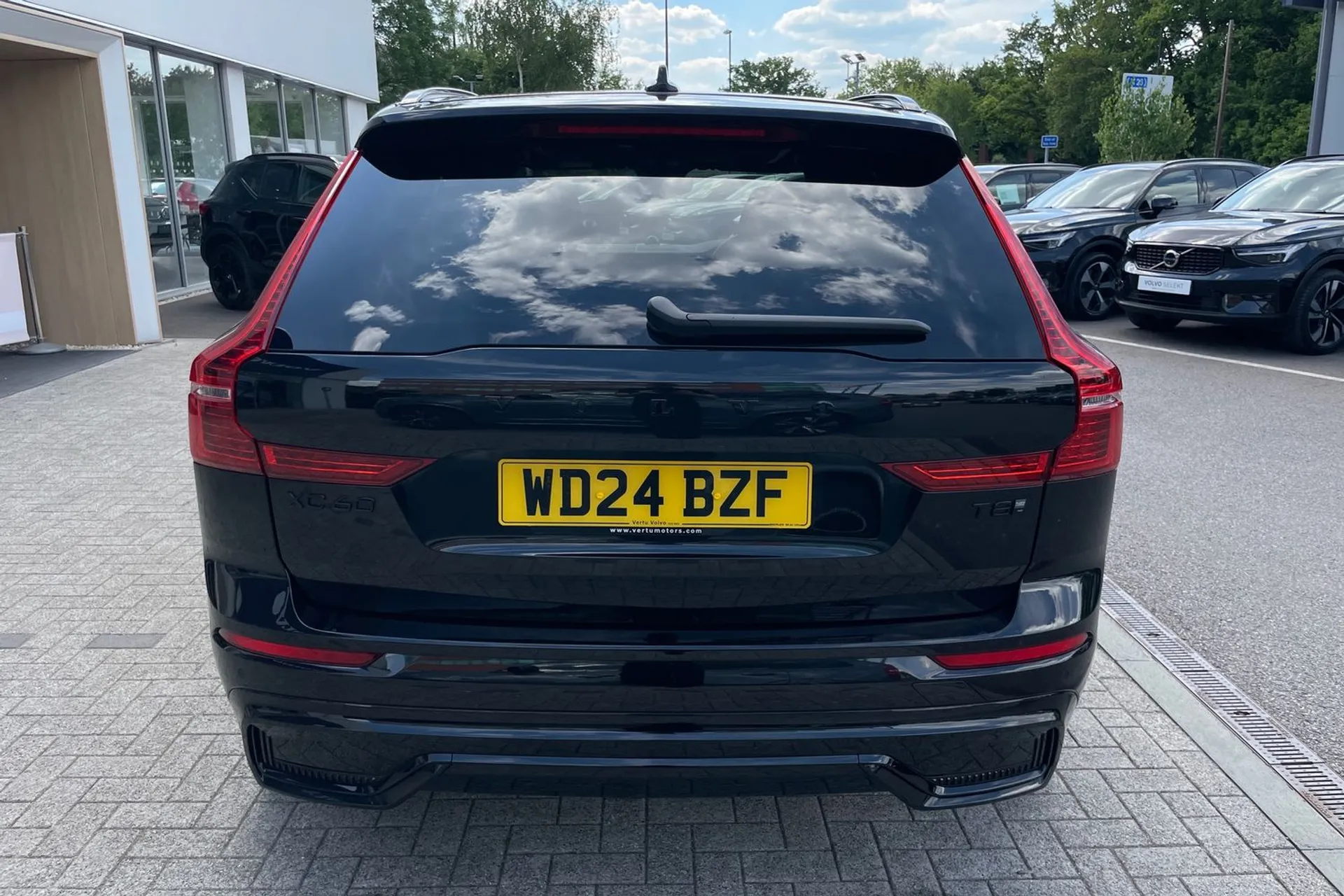 Volvo XC60 thumbnail image number 8