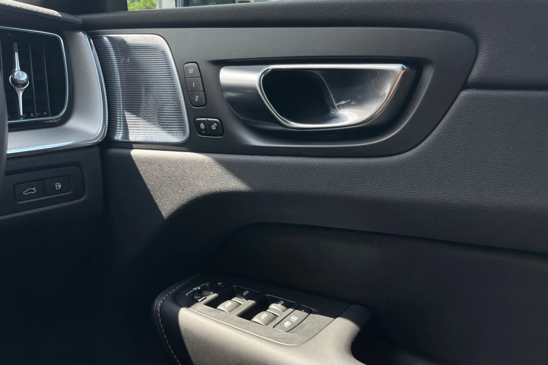 Volvo XC60 thumbnail image number 42