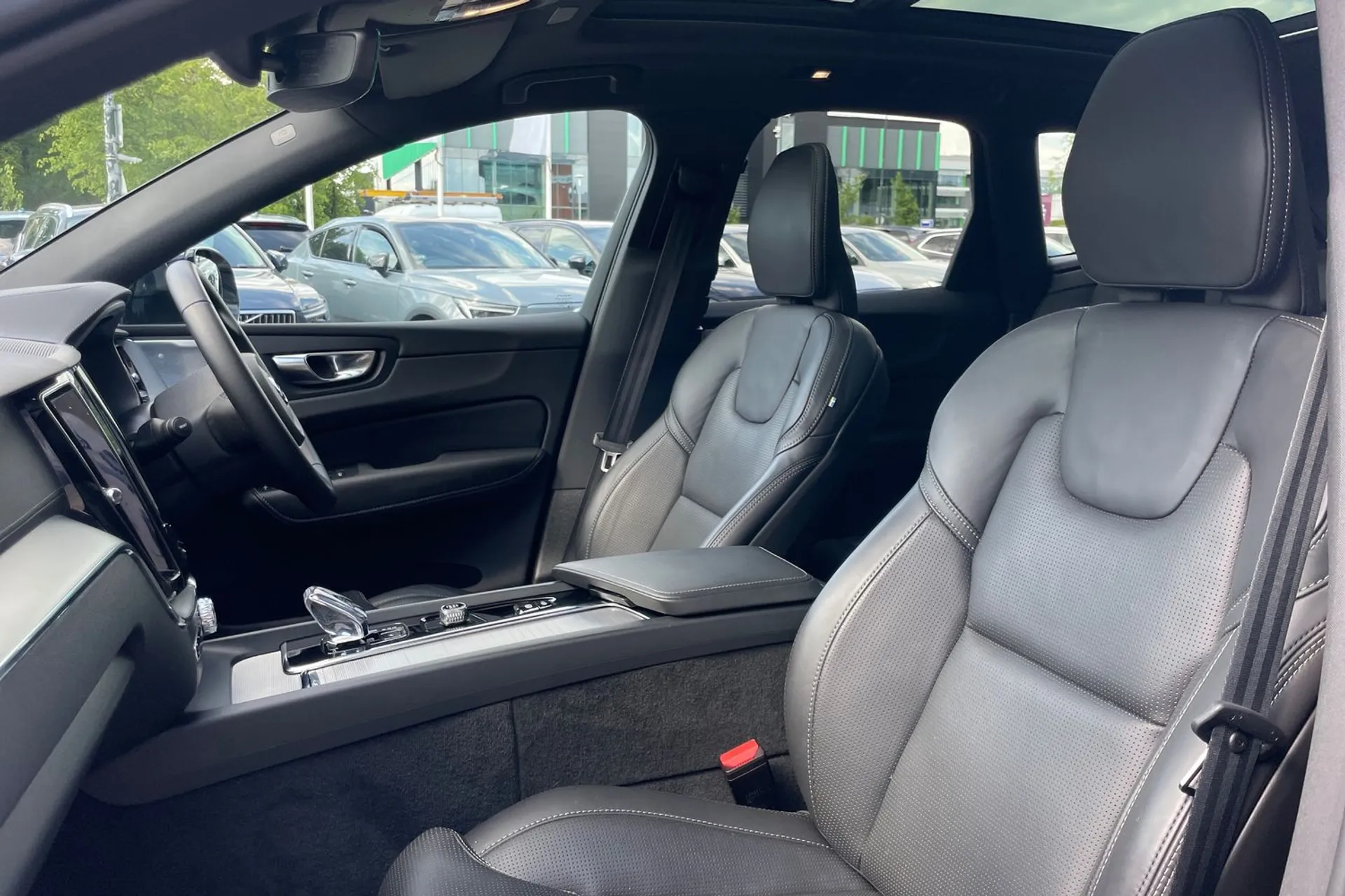 Volvo XC60 thumbnail image number 27