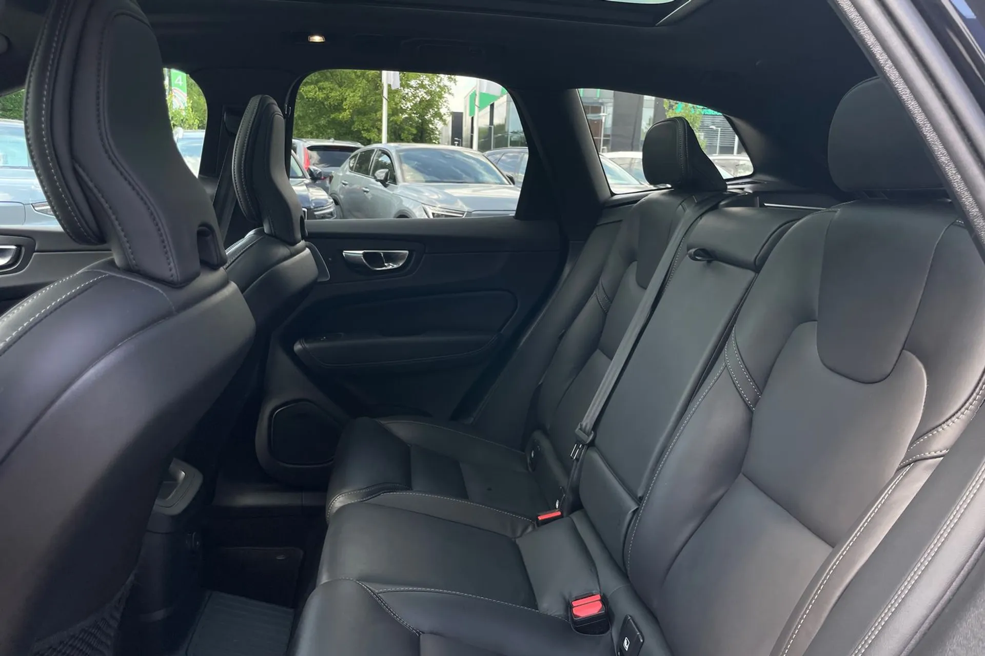 Volvo XC60 thumbnail image number 29