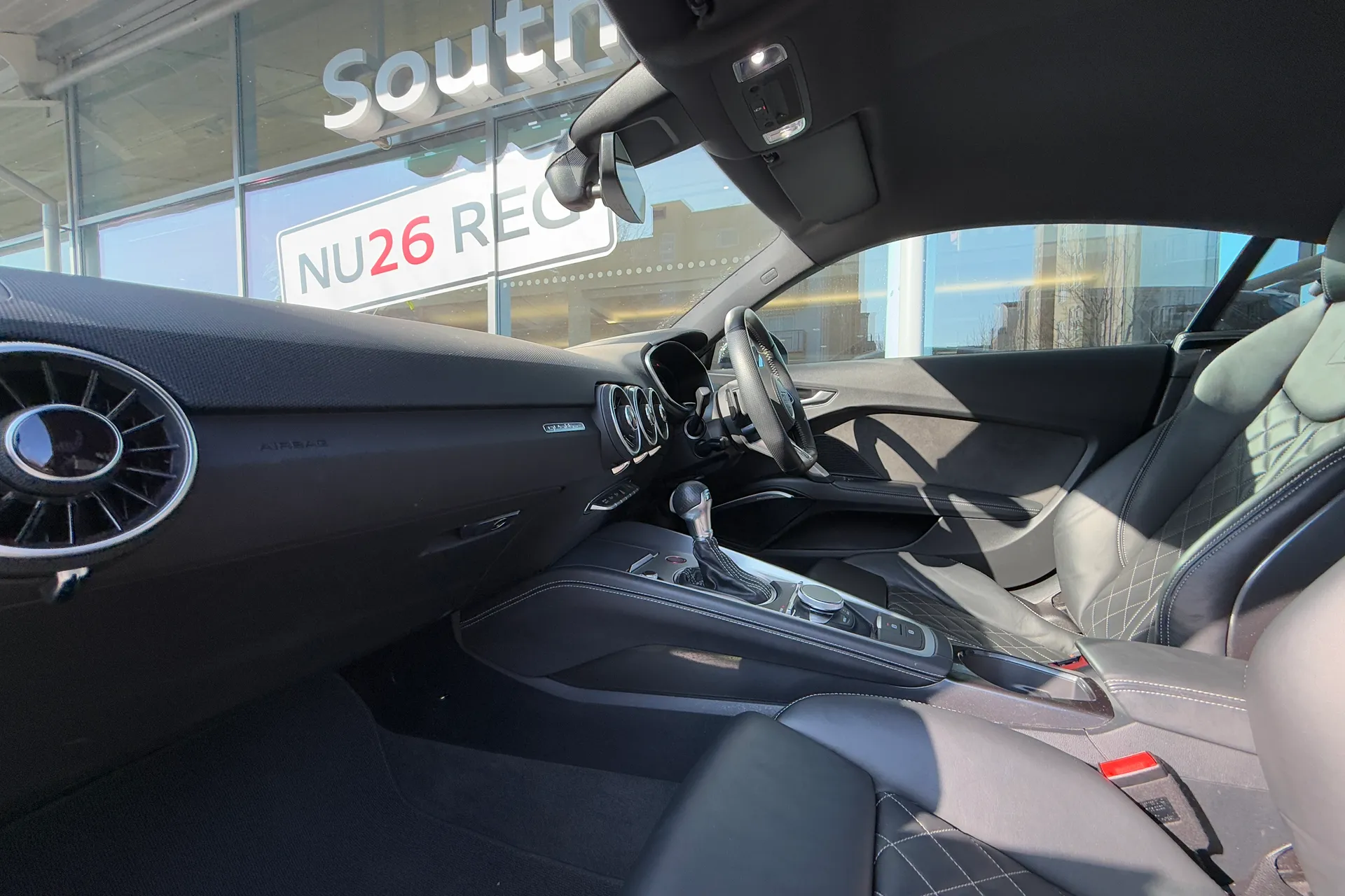 Audi TT thumbnail image number 9