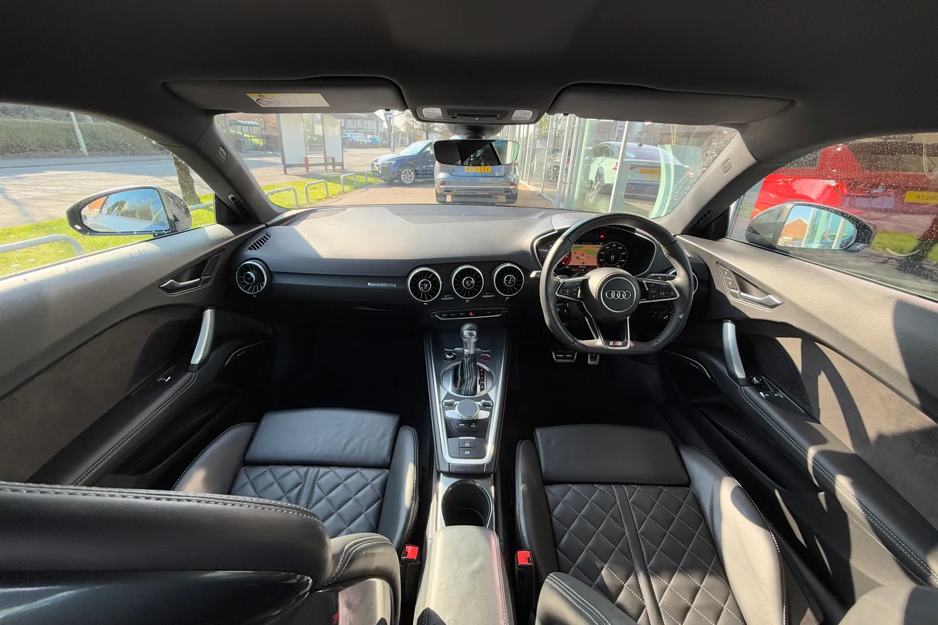 Audi TT thumbnail image number 3