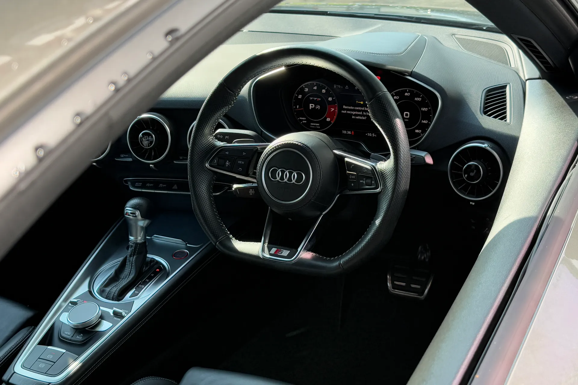 Audi TT thumbnail image number 40