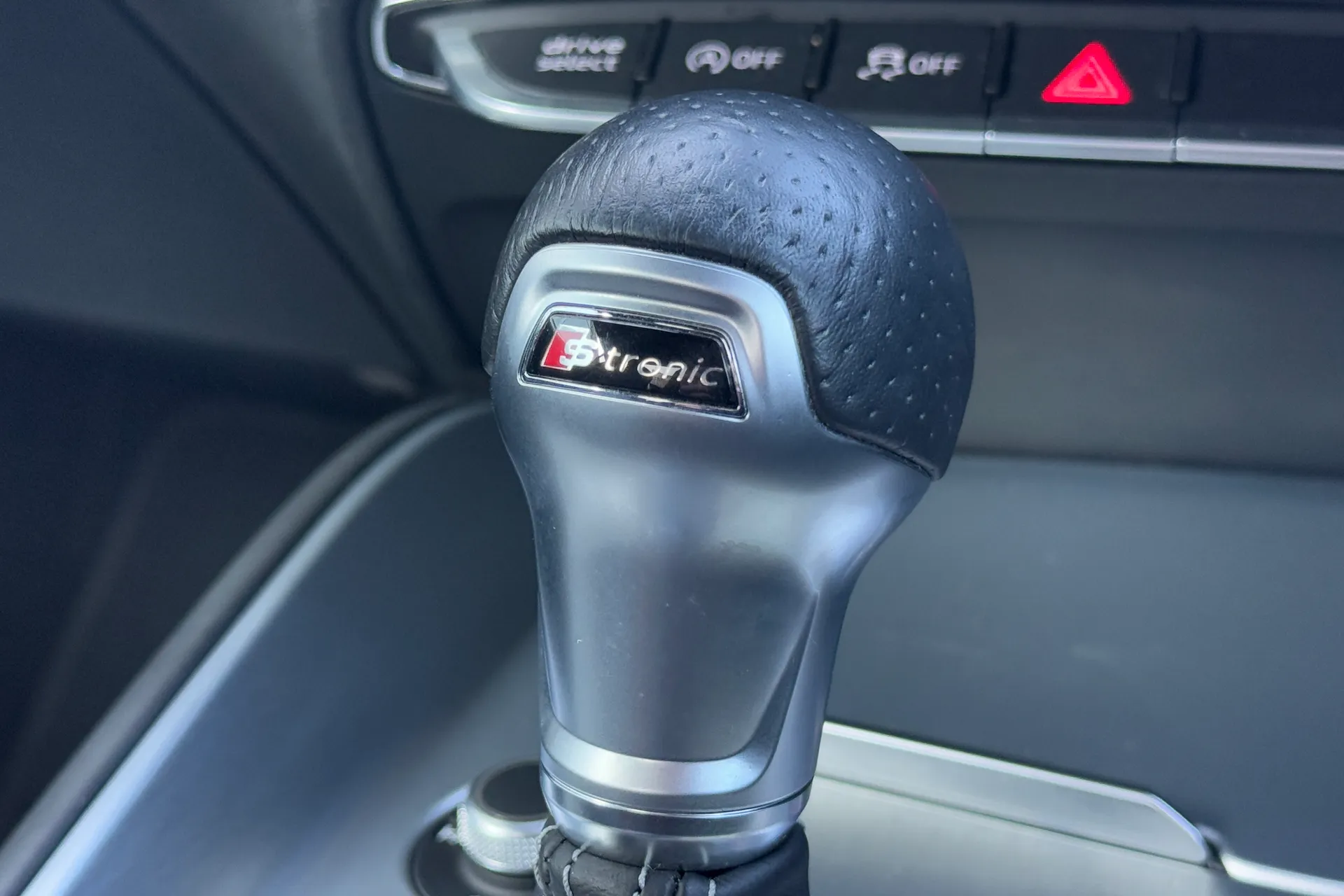 Audi TT thumbnail image number 29