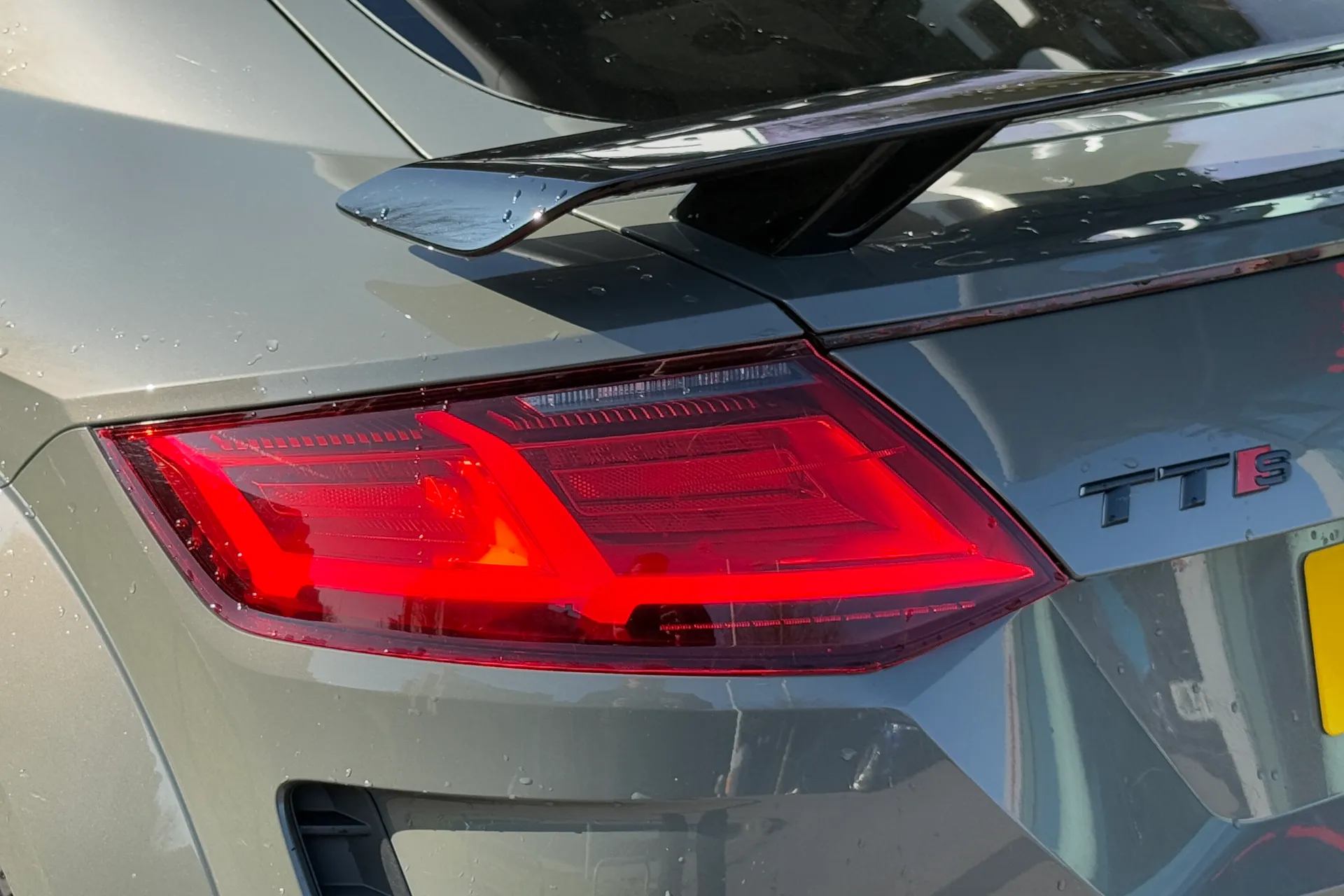 Audi TT thumbnail image number 46