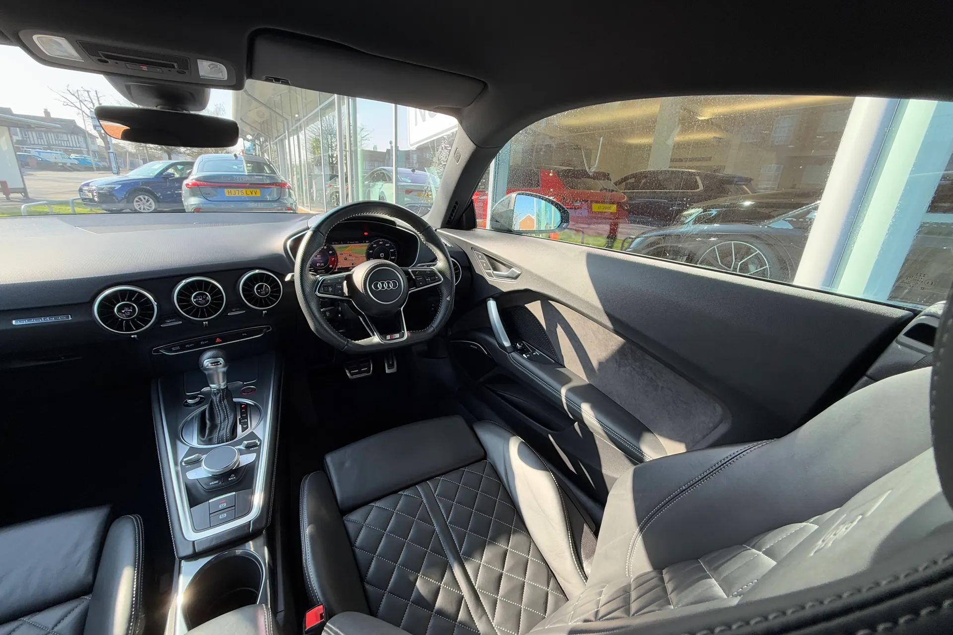 Audi TT thumbnail image number 50