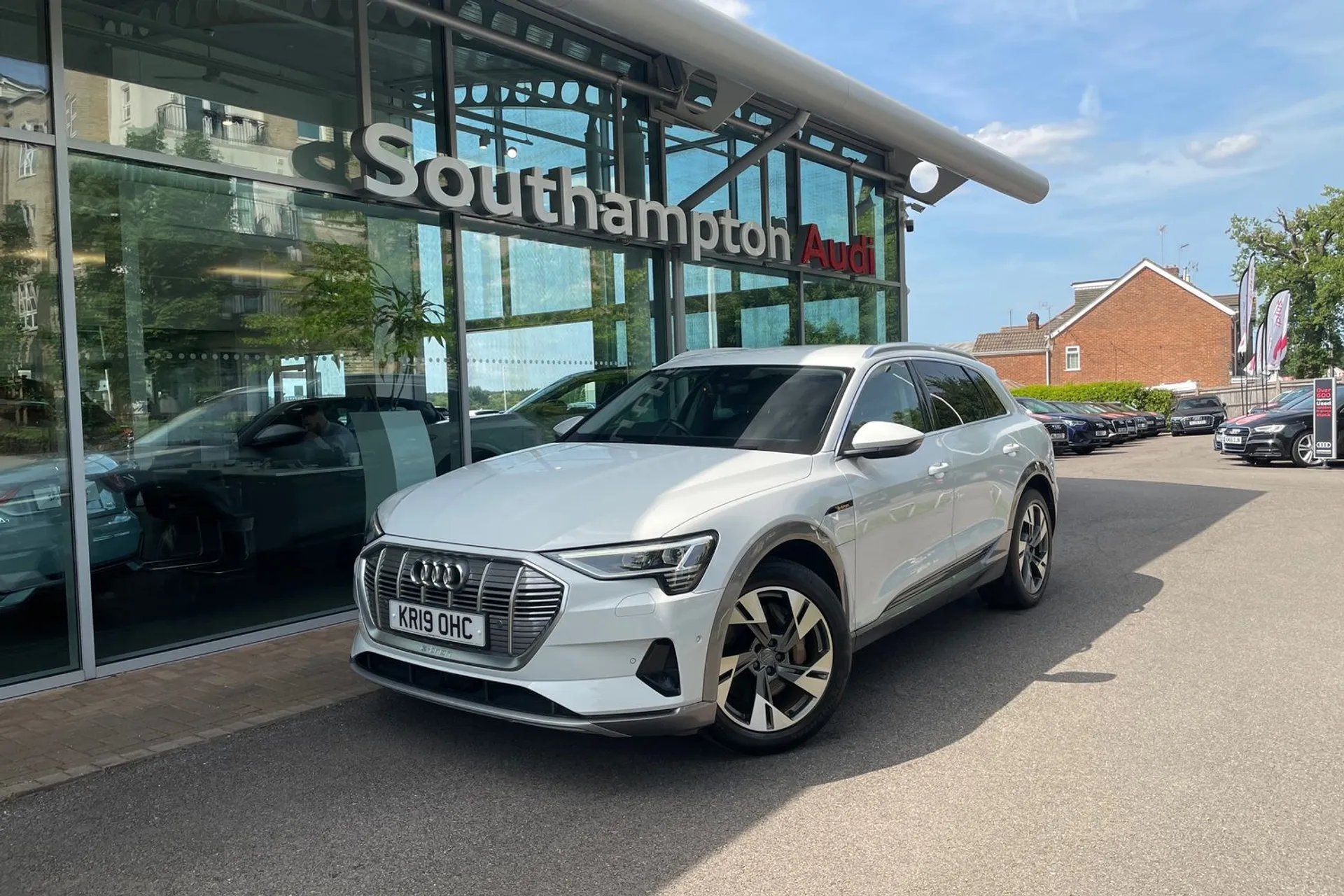 Audi e-tron thumbnail image number 9