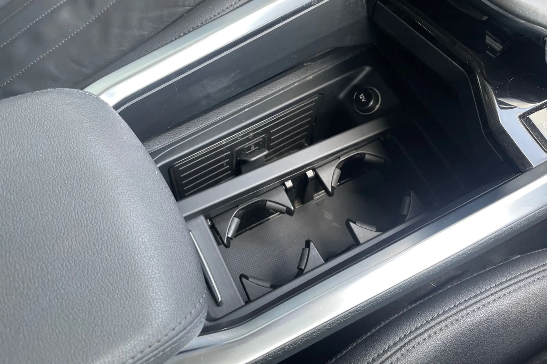 Audi e-tron thumbnail image number 42