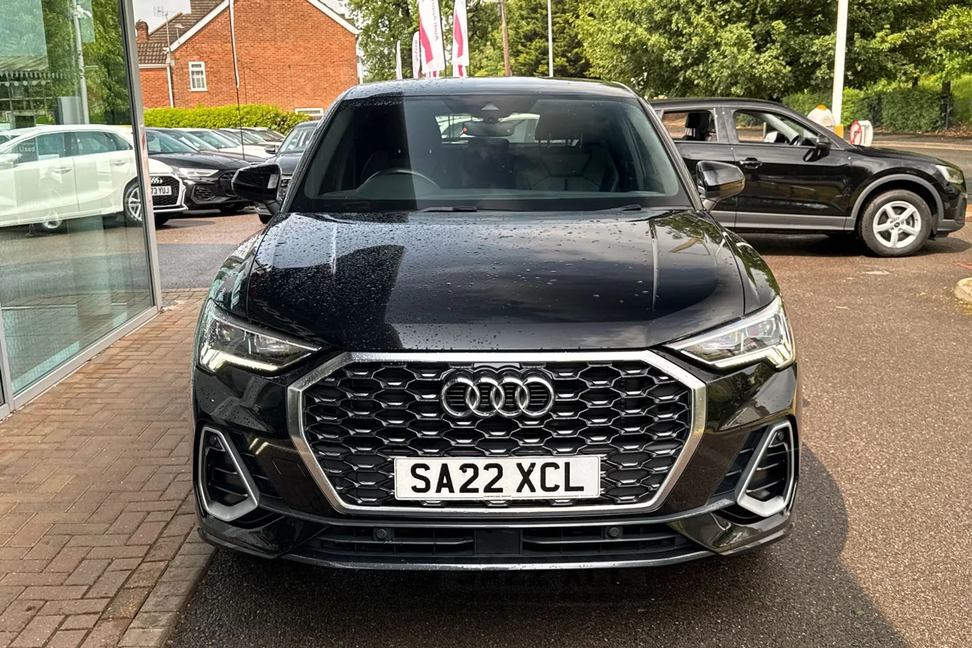 Audi Q3 thumbnail image number 10