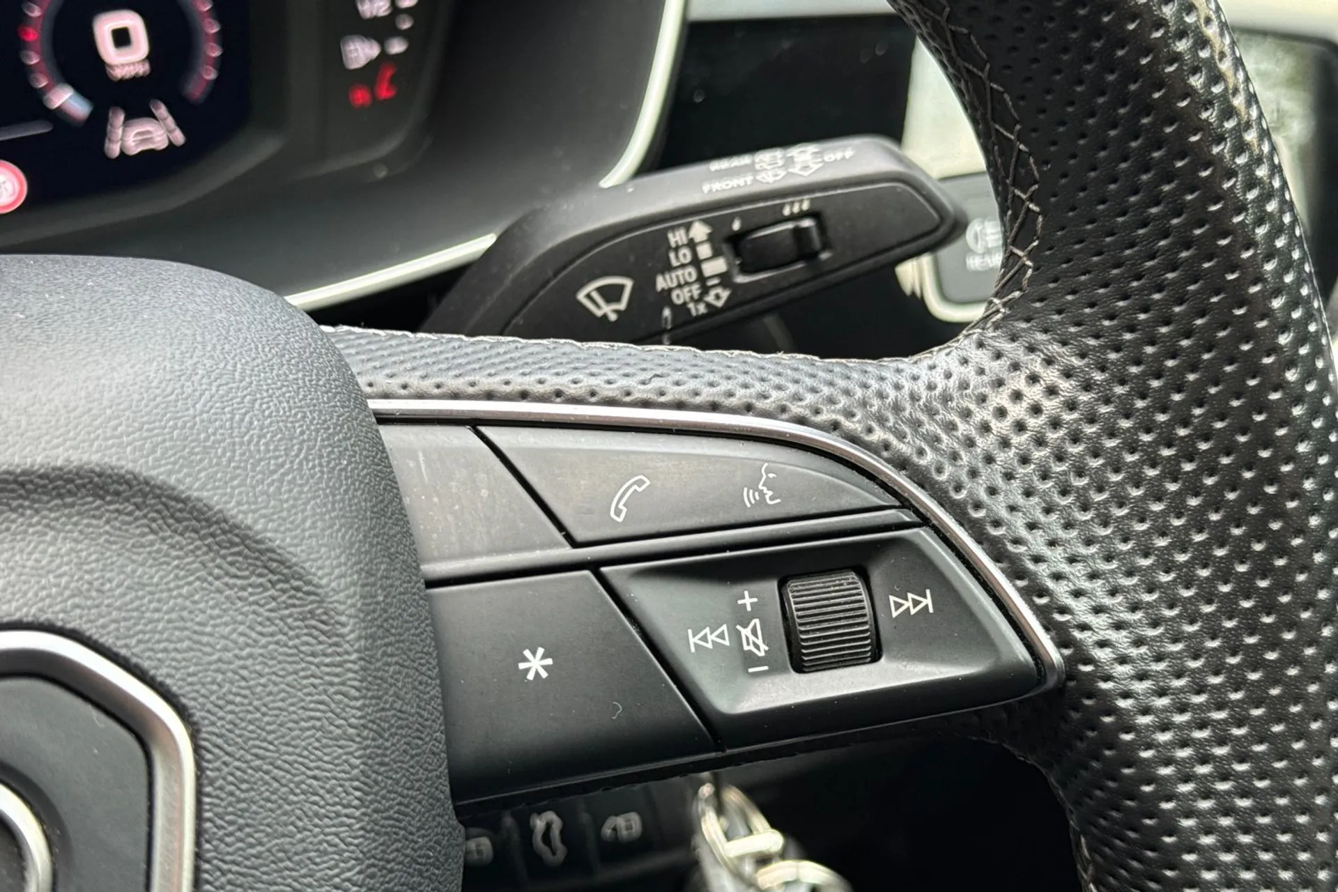 Audi Q3 thumbnail image number 58