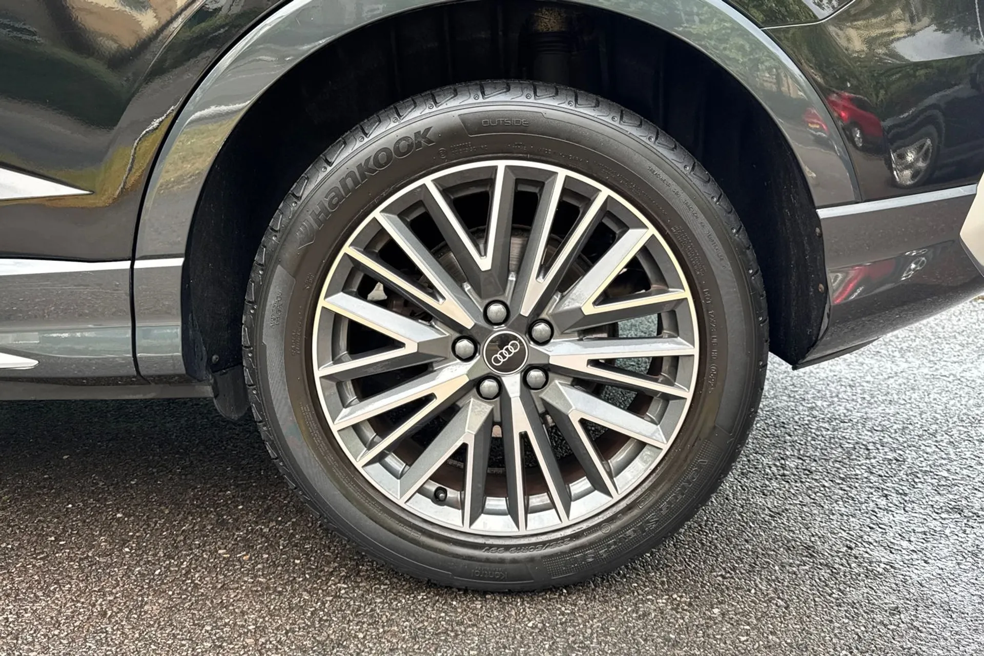 Audi Q3 thumbnail image number 11