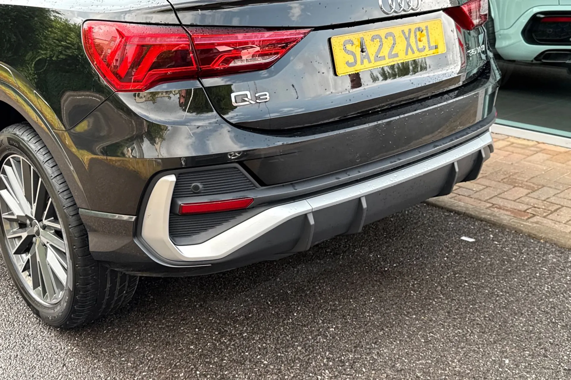 Audi Q3 thumbnail image number 16