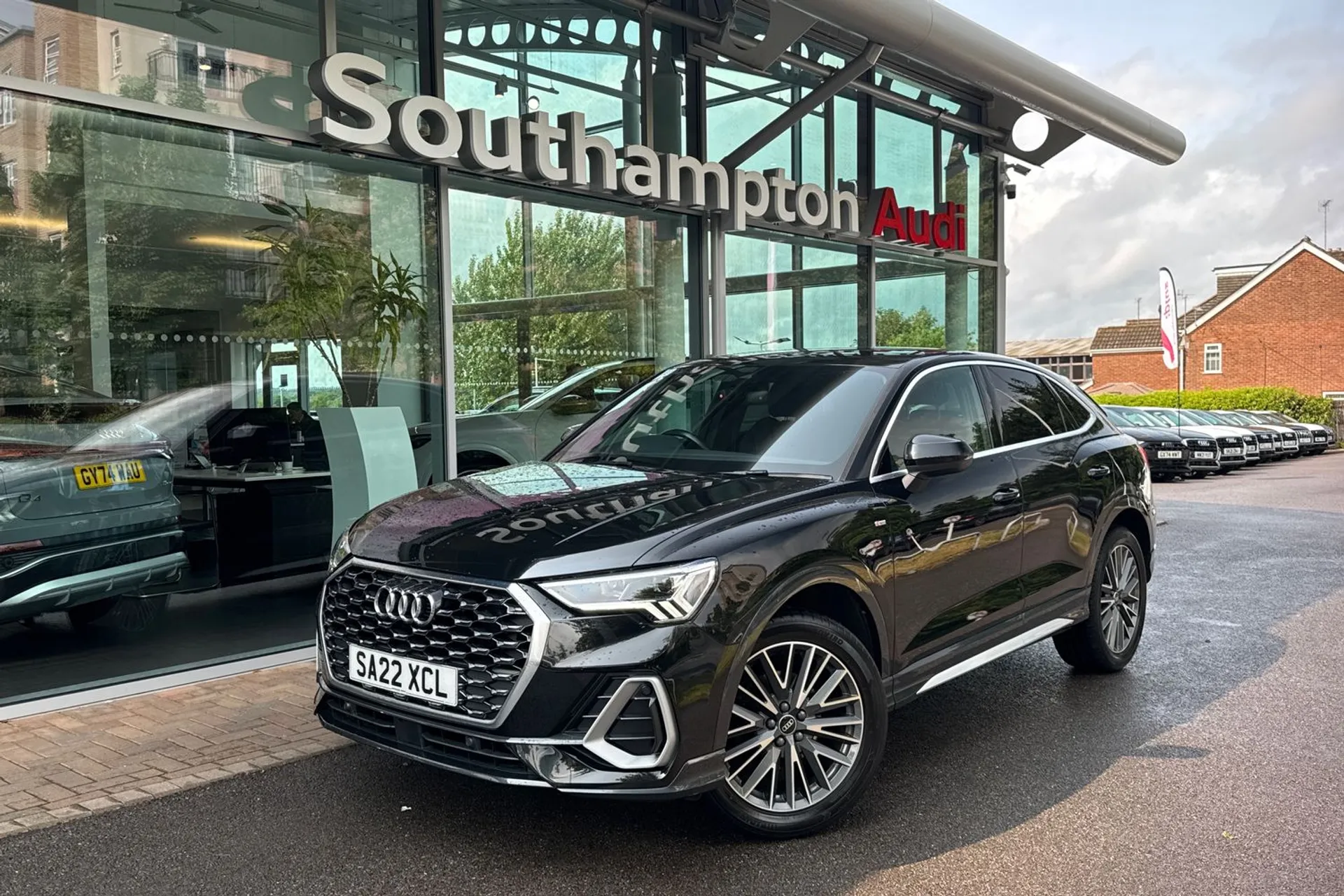 Audi Q3 thumbnail image number 9
