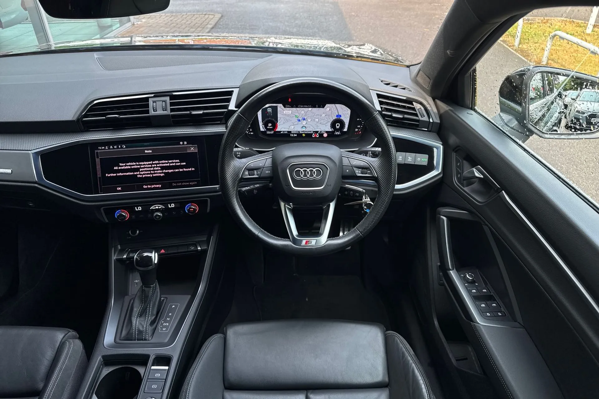 Audi Q3 thumbnail image number 33