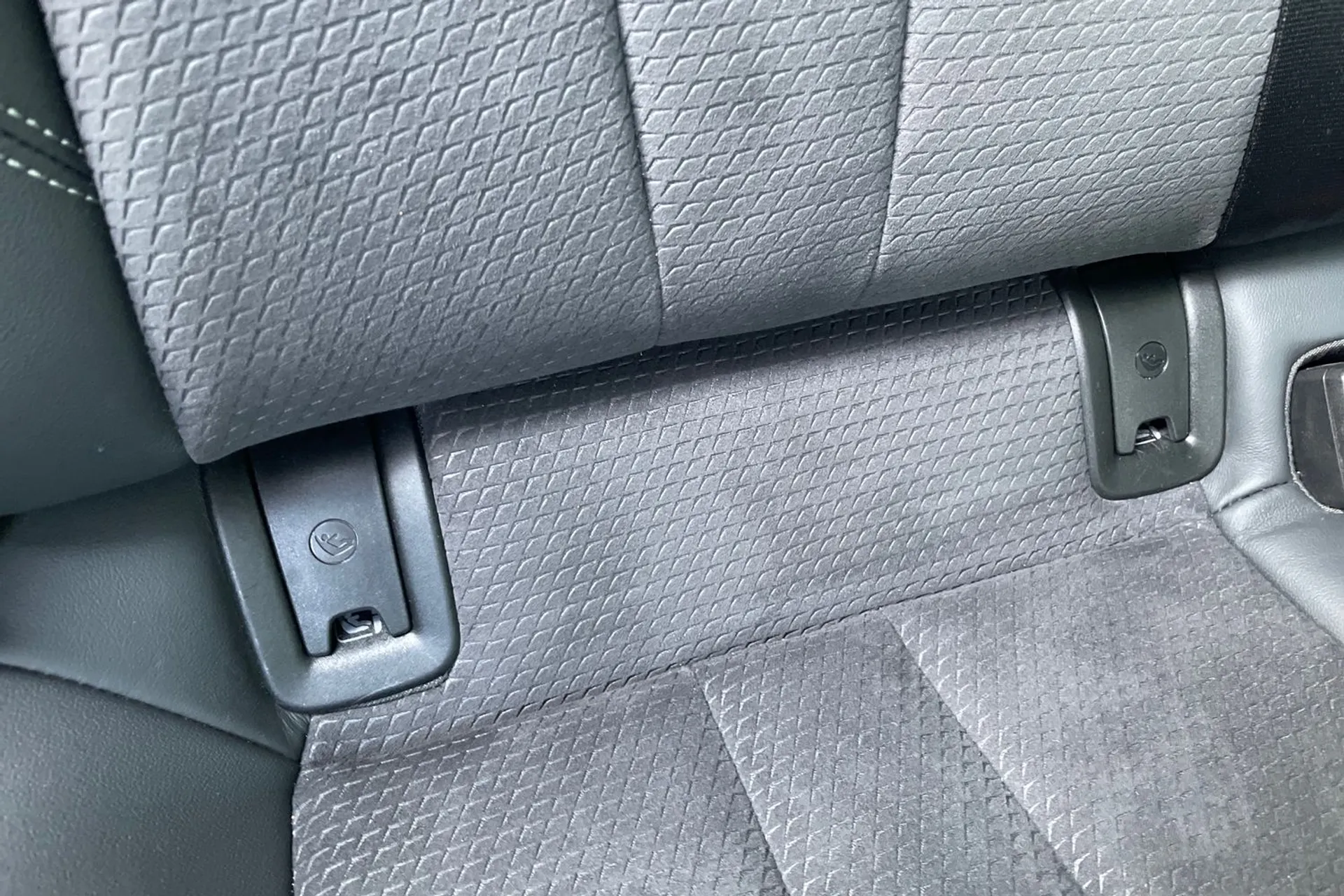 Audi A4 thumbnail image number 23