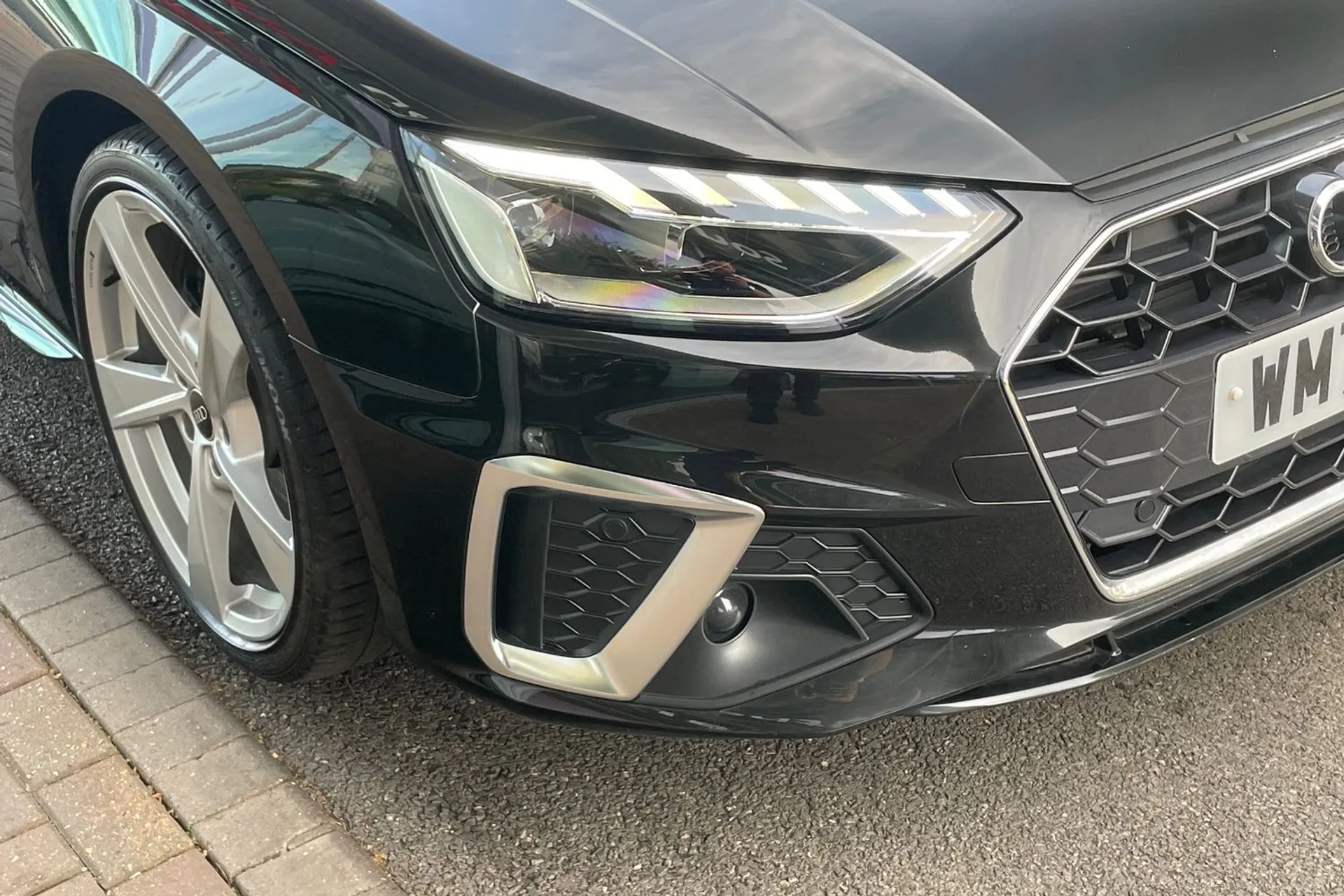 Audi A4 thumbnail image number 56