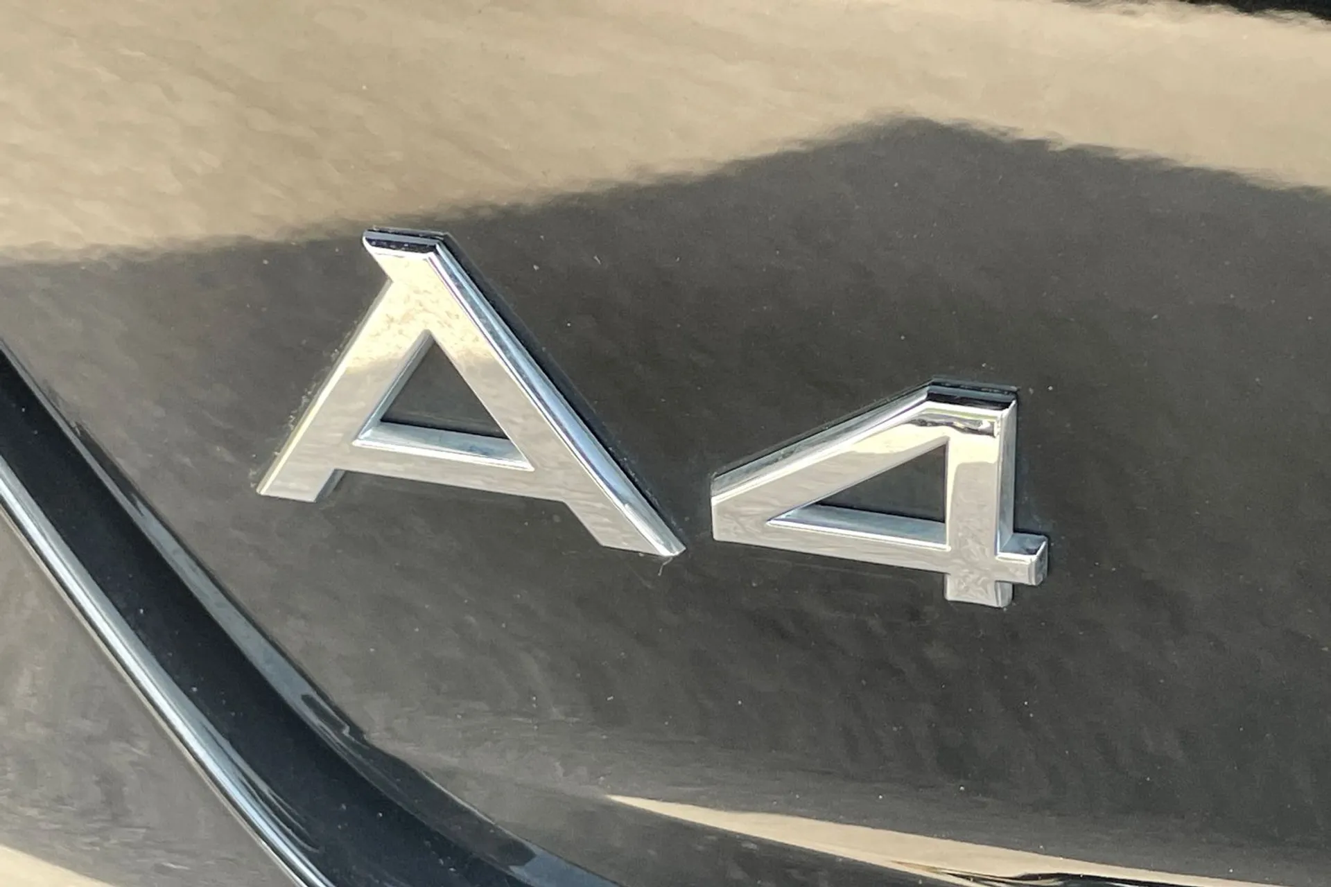 Audi A4 thumbnail image number 48