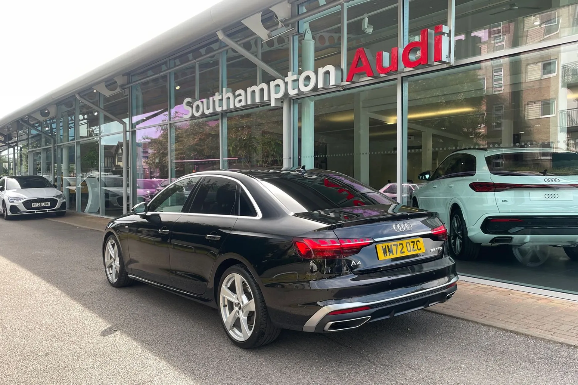 Audi A4 thumbnail image number 7