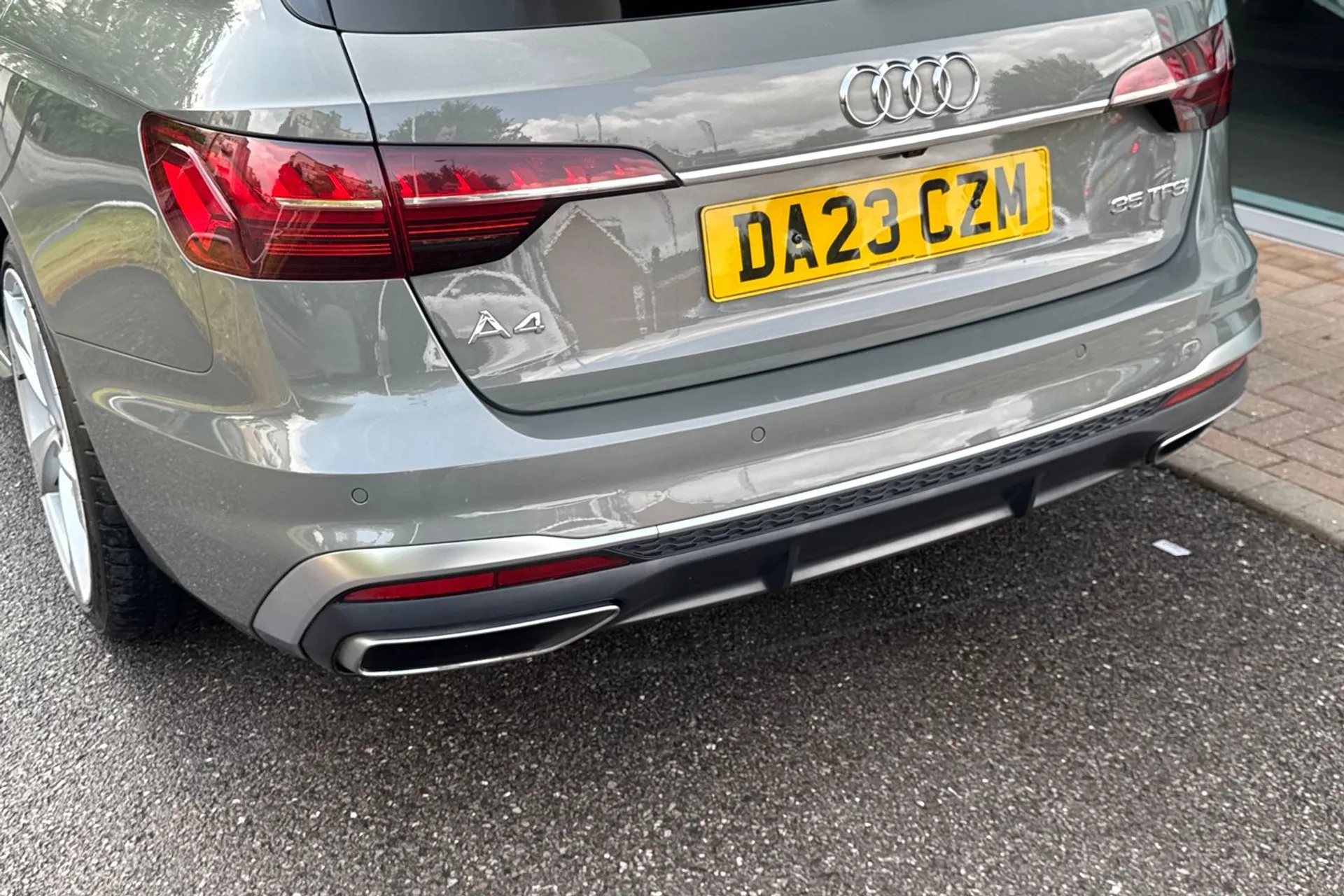Audi A4 thumbnail image number 16