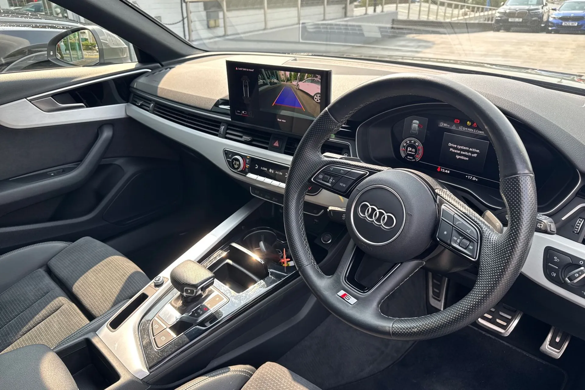 Audi A4 thumbnail image number 25