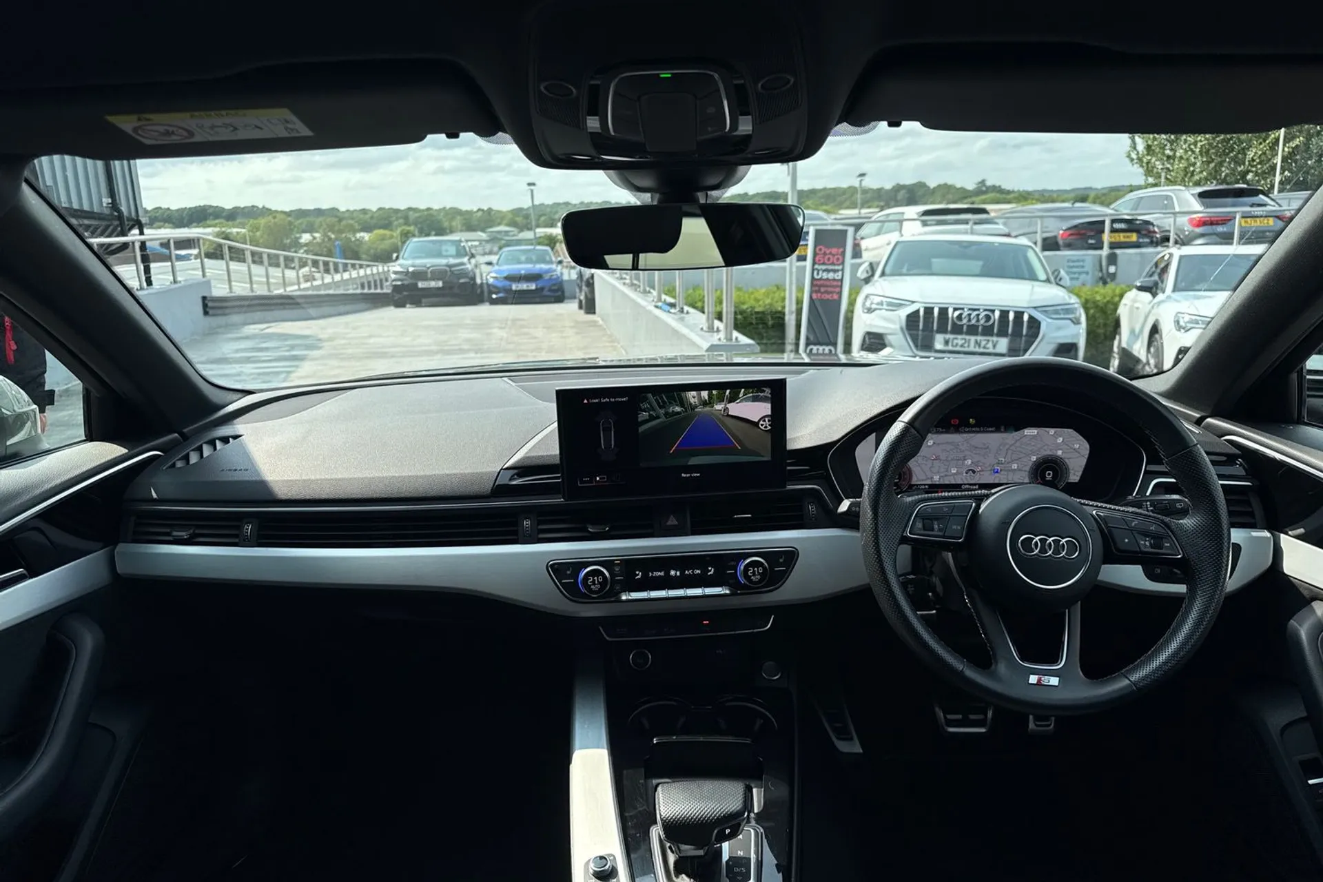 Audi A4 thumbnail image number 3