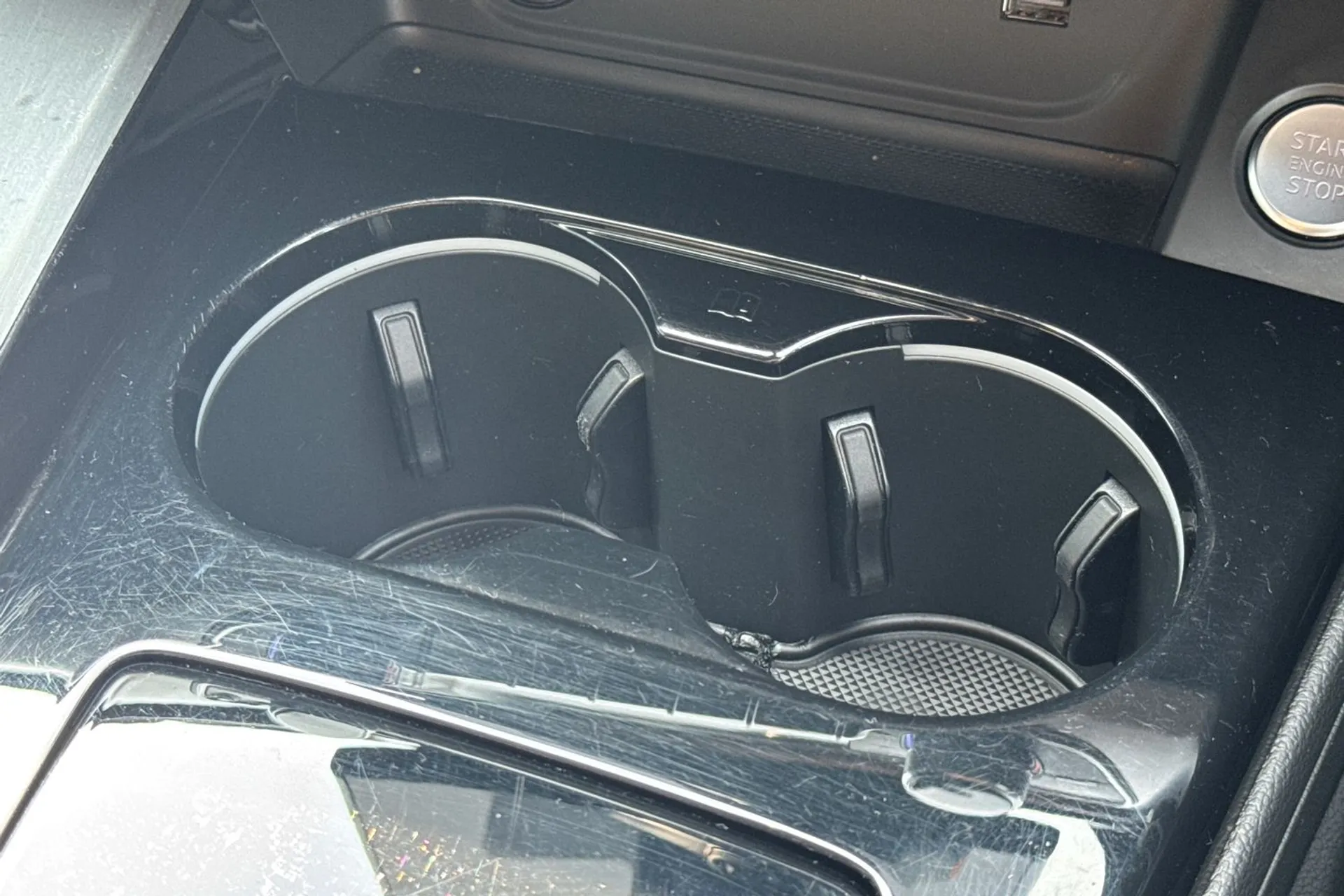 Audi A4 thumbnail image number 42