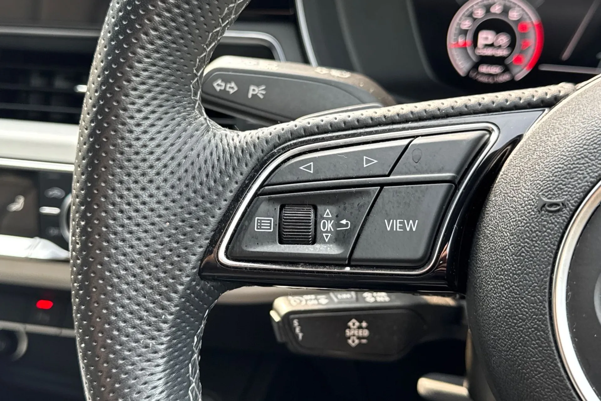 Audi A4 thumbnail image number 57