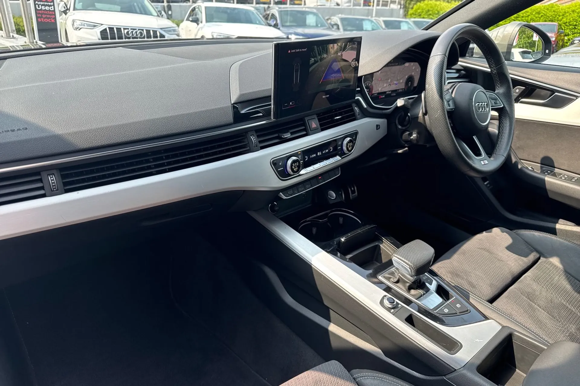 Audi A4 thumbnail image number 26