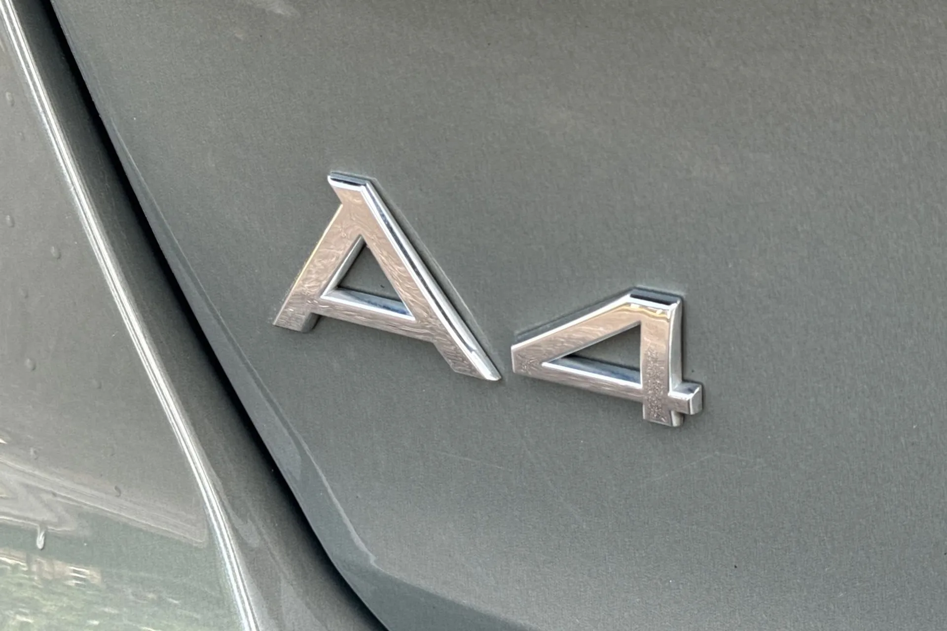 Audi A4 thumbnail image number 48
