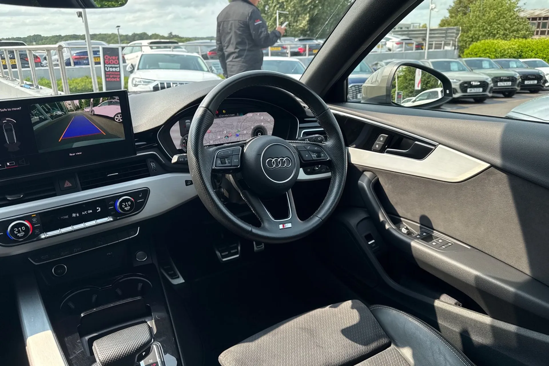 Audi A4 thumbnail image number 32