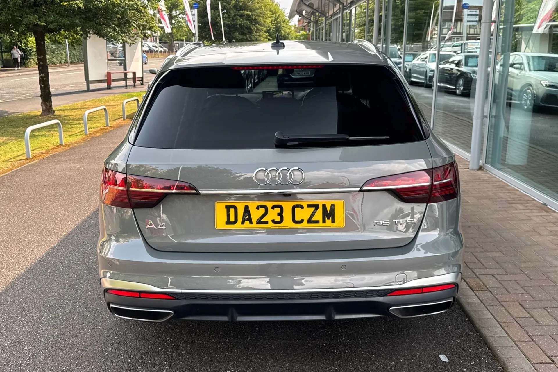 Audi A4 thumbnail image number 6