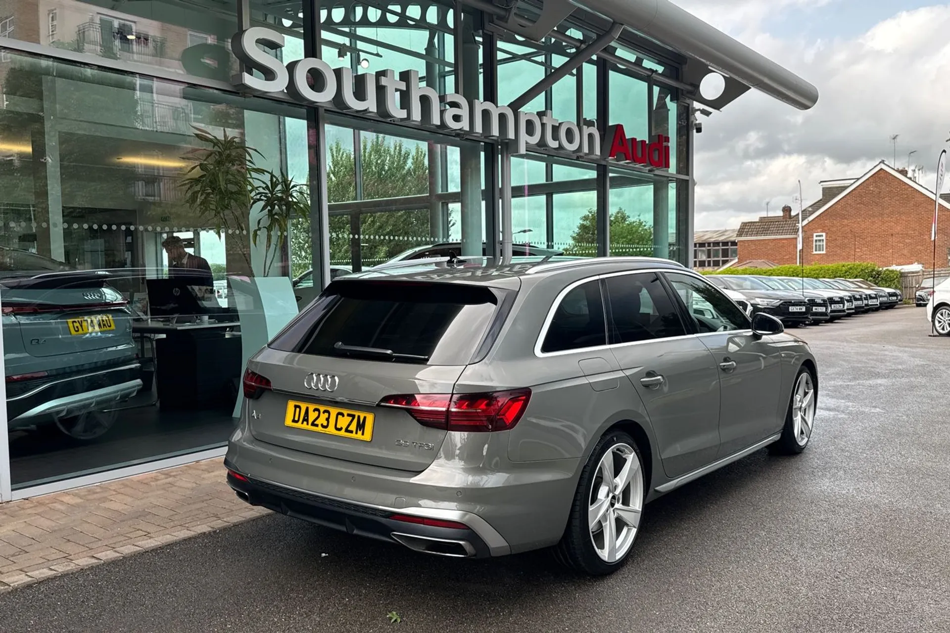 Audi A4 thumbnail image number 5