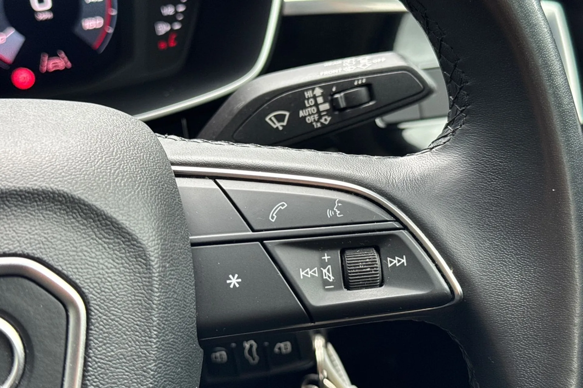 Audi Q3 thumbnail image number 57