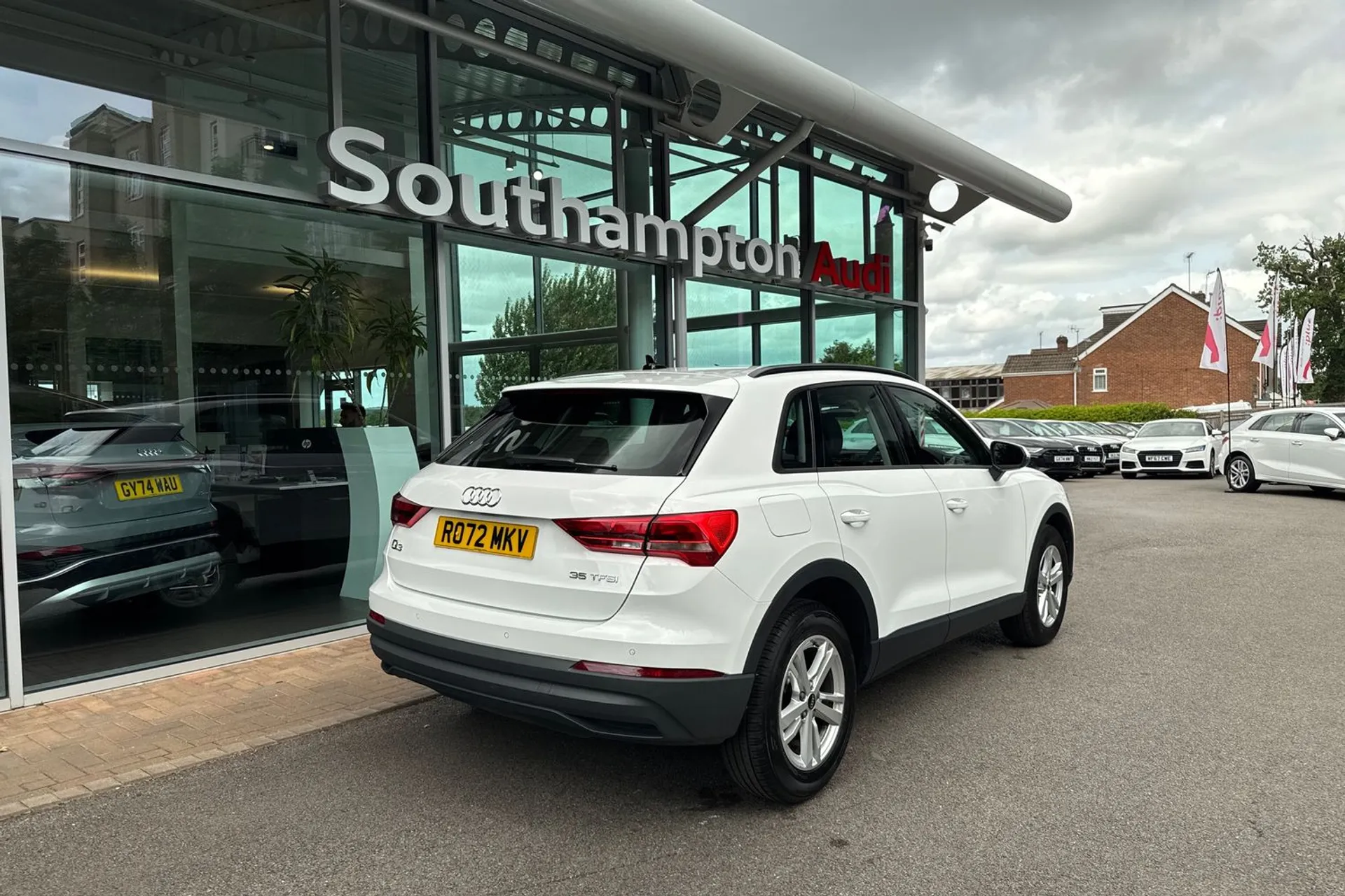 Audi Q3 thumbnail image number 5