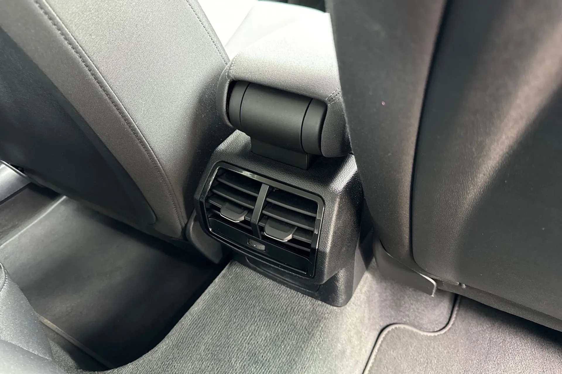 Audi Q3 thumbnail image number 45