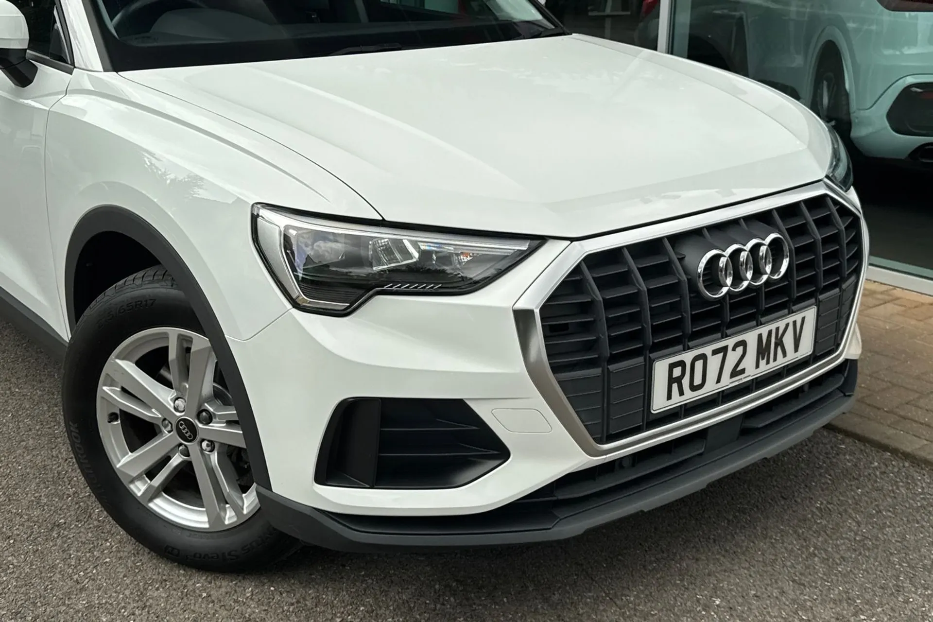 Audi Q3 thumbnail image number 14